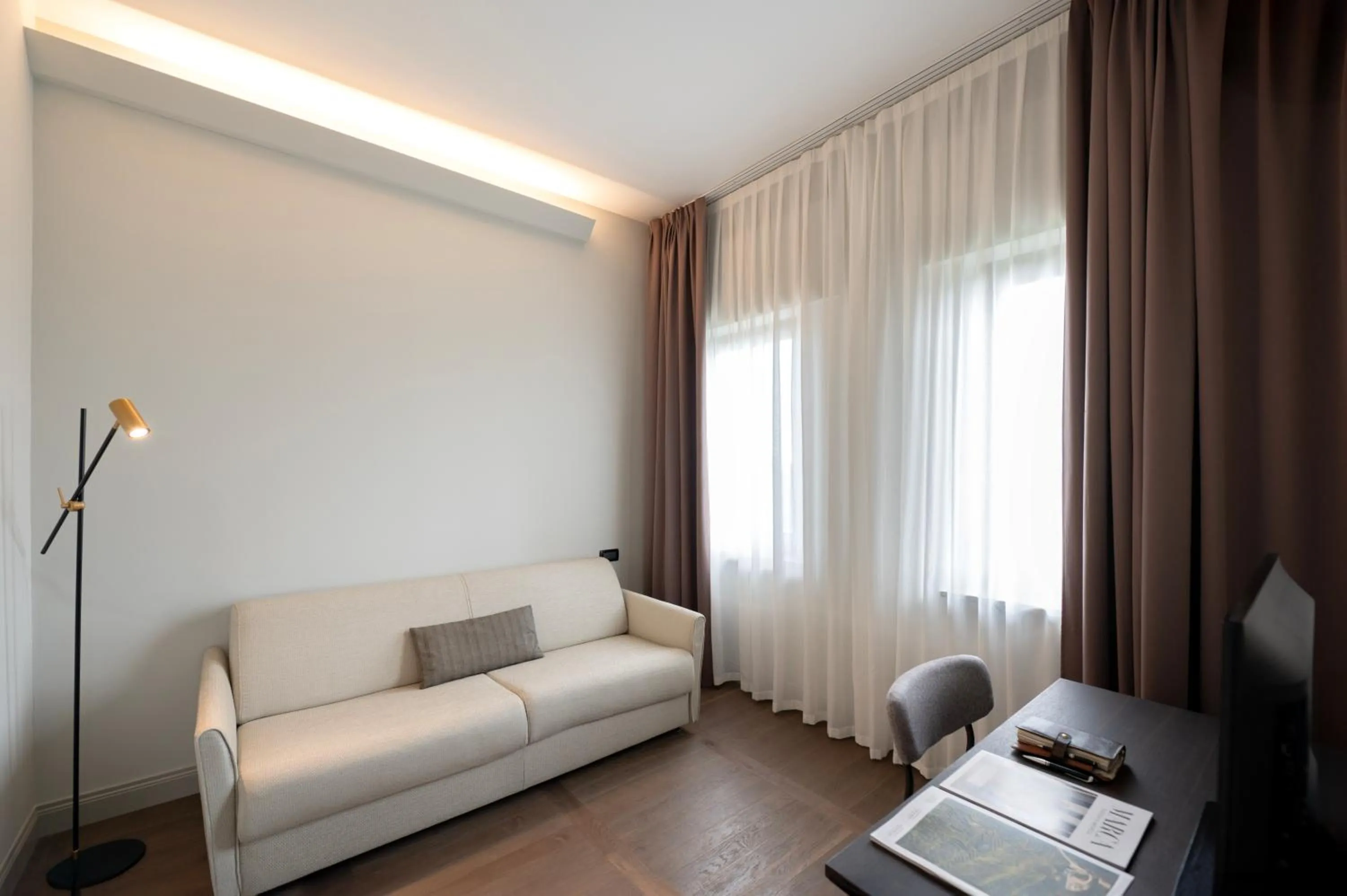 TV and multimedia in Hotel Carlton