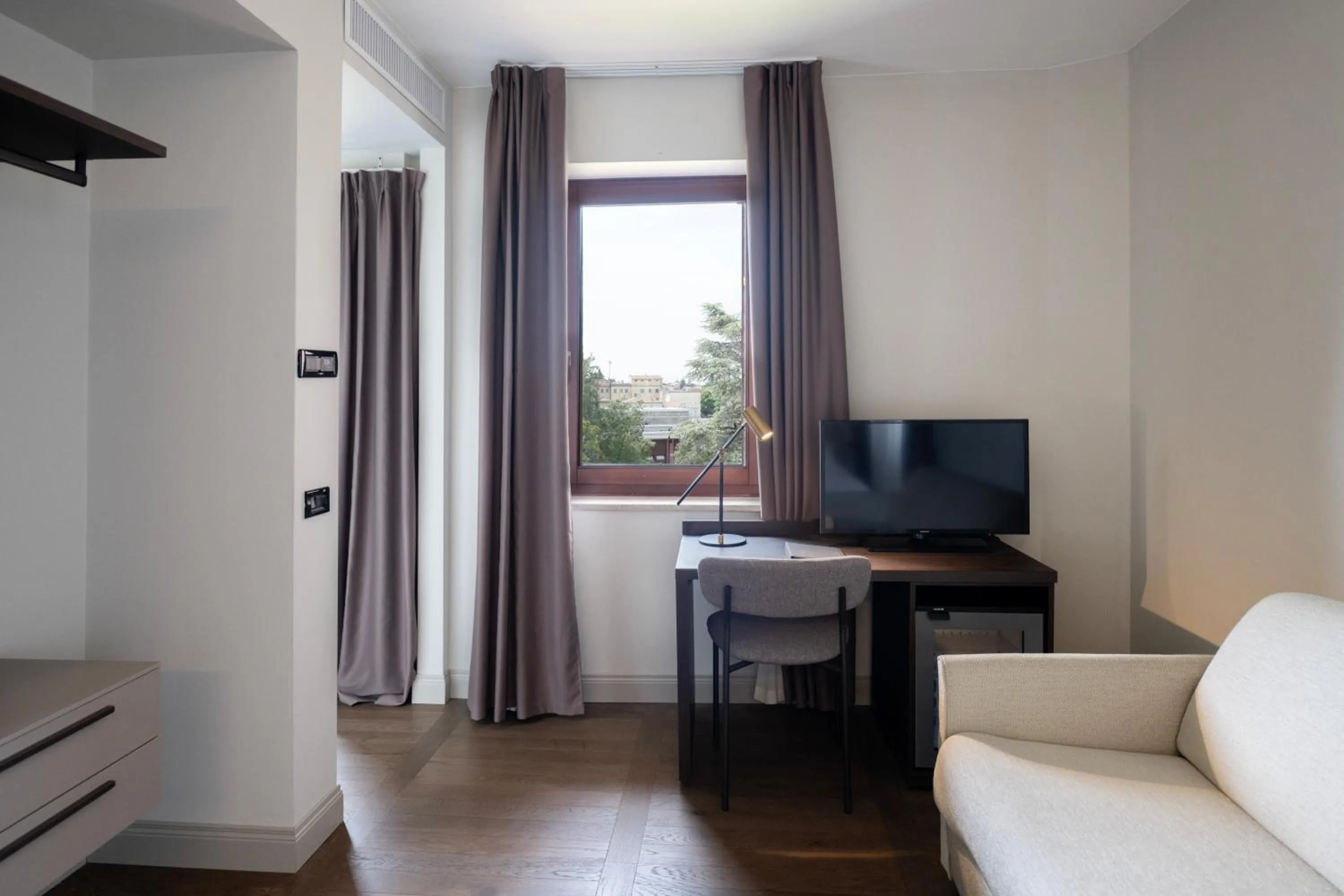 Seating area in Hotel Carlton