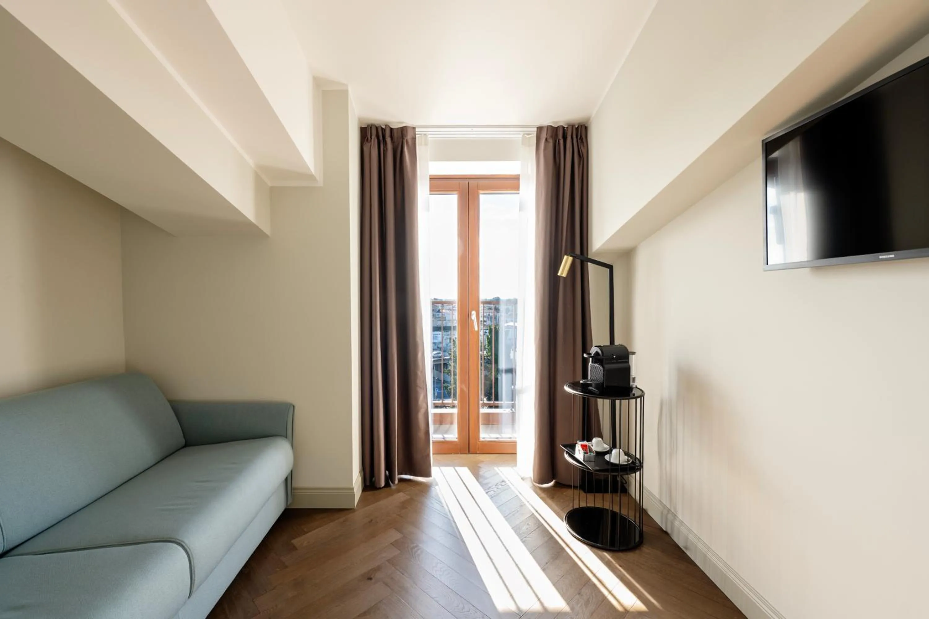 Patio in Hotel Carlton