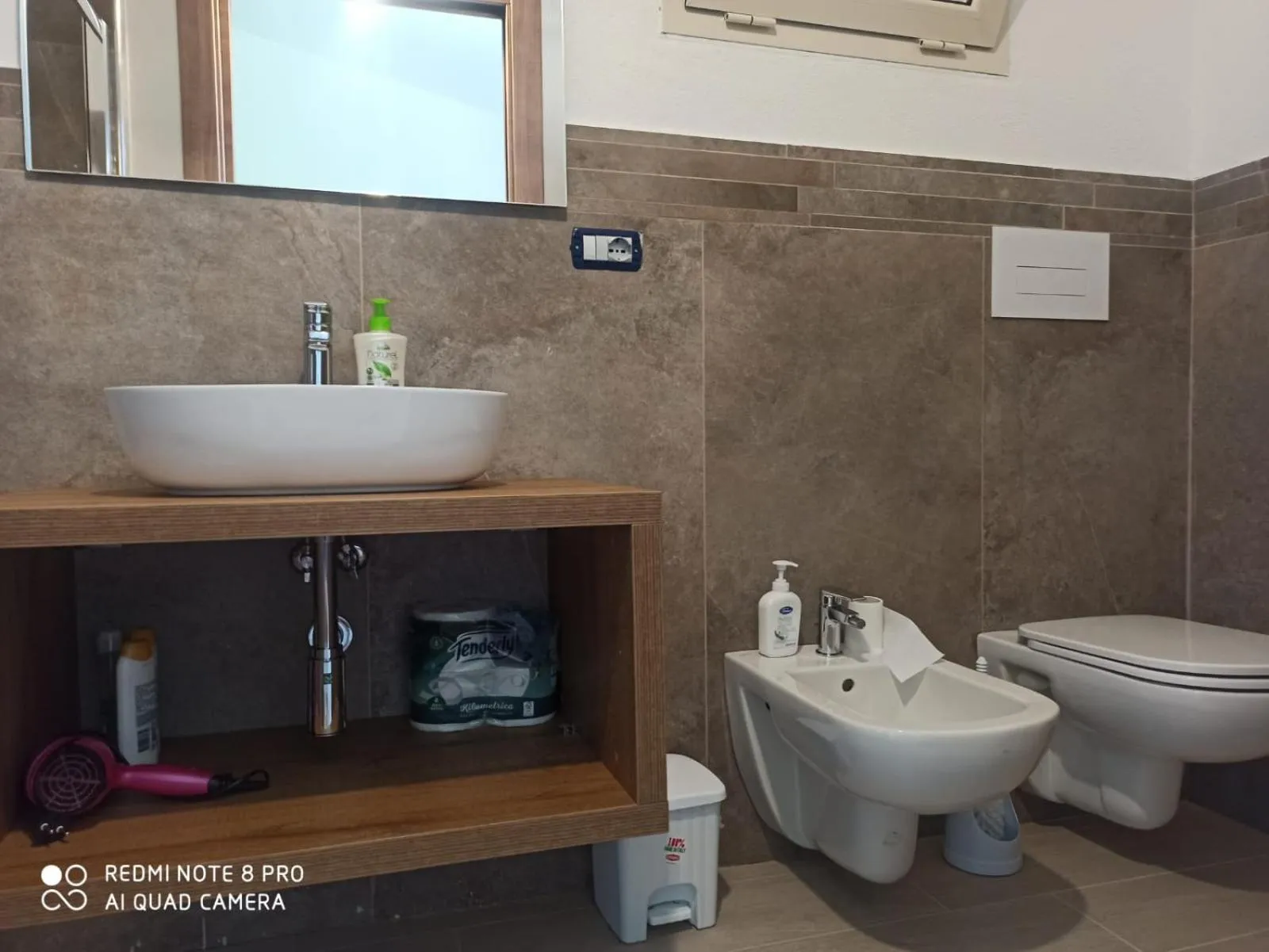 Bathroom in bed and breakfast Murales Orgosolo