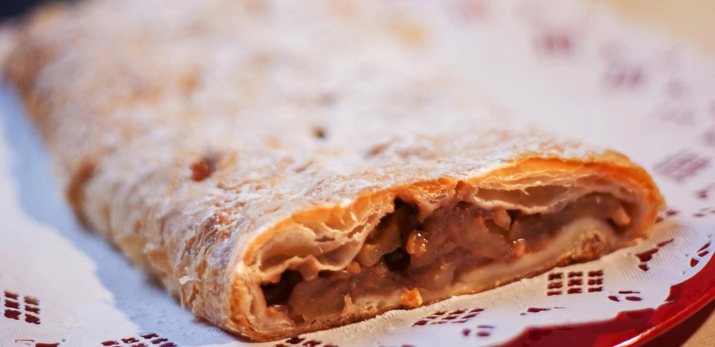 Breakfast in Hotel Touring