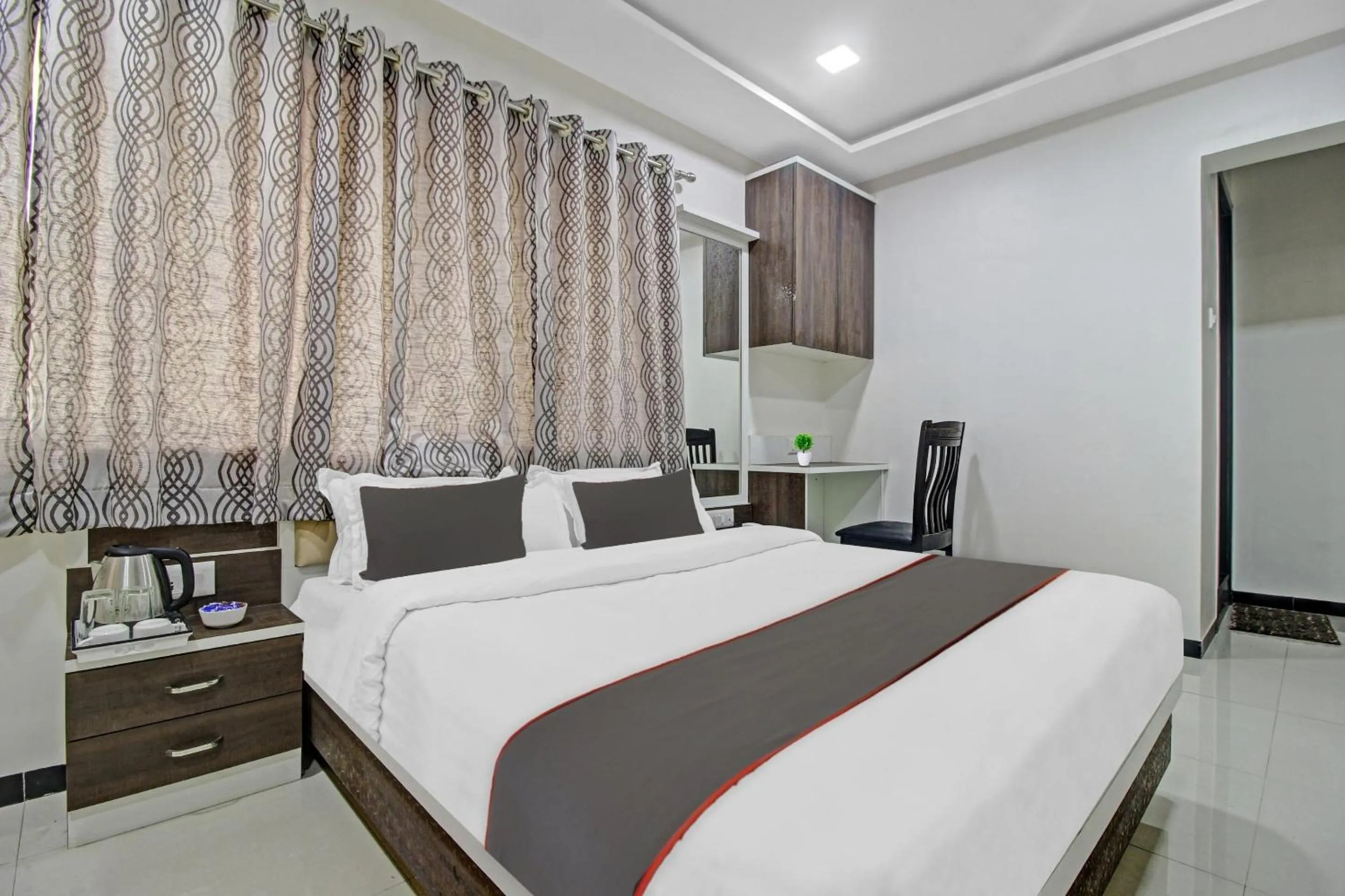 Bedroom, Bed in Hotel O Raj Mahal