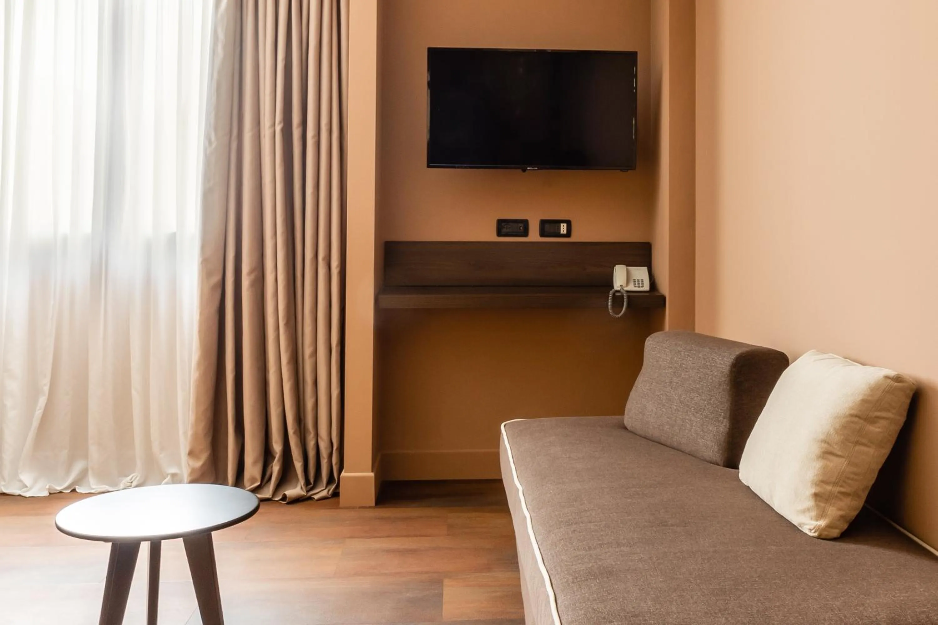 TV and multimedia in Anusca Palace Hotel