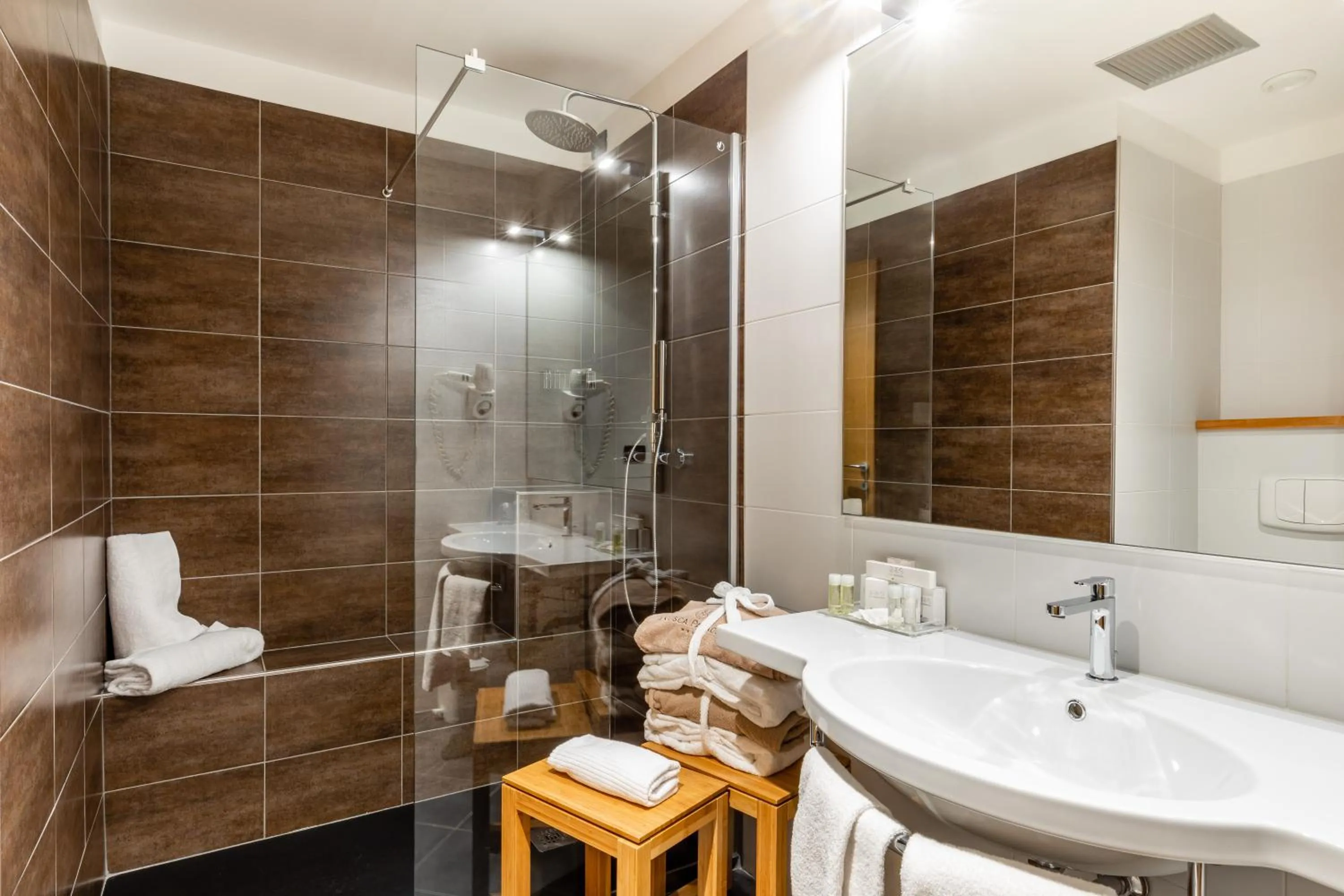 Bathroom in Anusca Palace Hotel