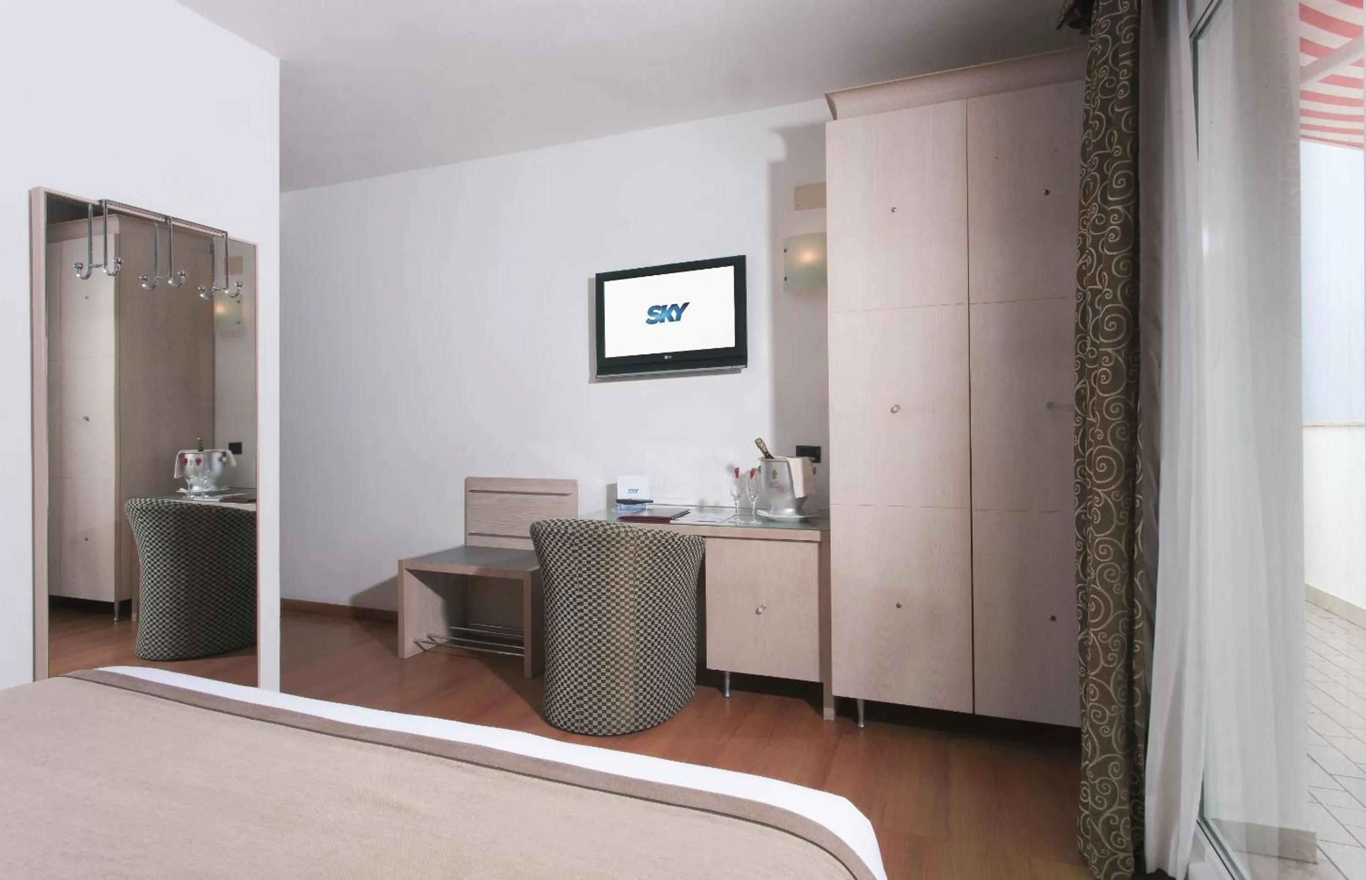 TV and multimedia, Bed in Victoria Frontemare Beach & Spa Hotel Jesolo
