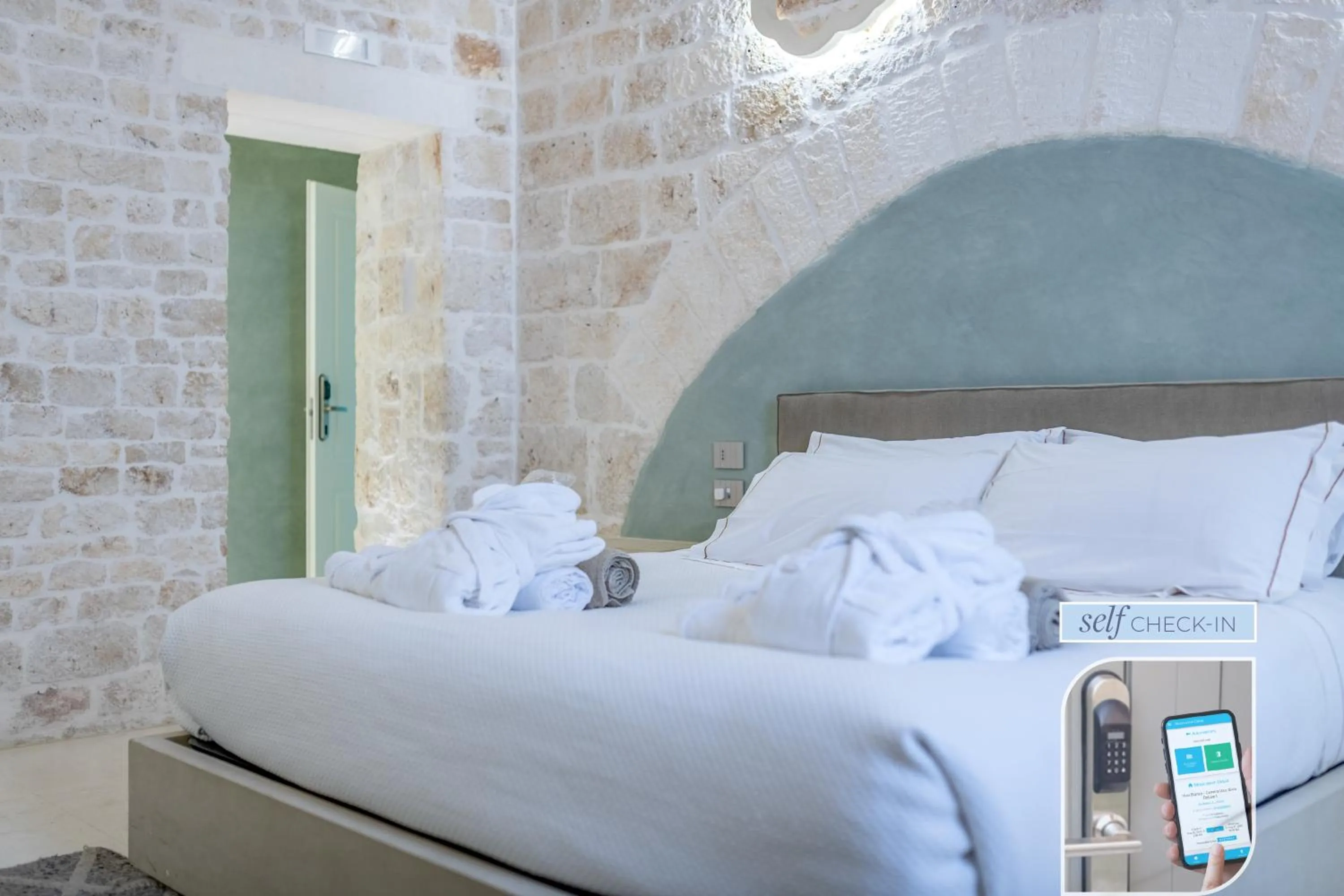 Bedroom, Bed in Vico Bianco Raro Smart Rooms Collection