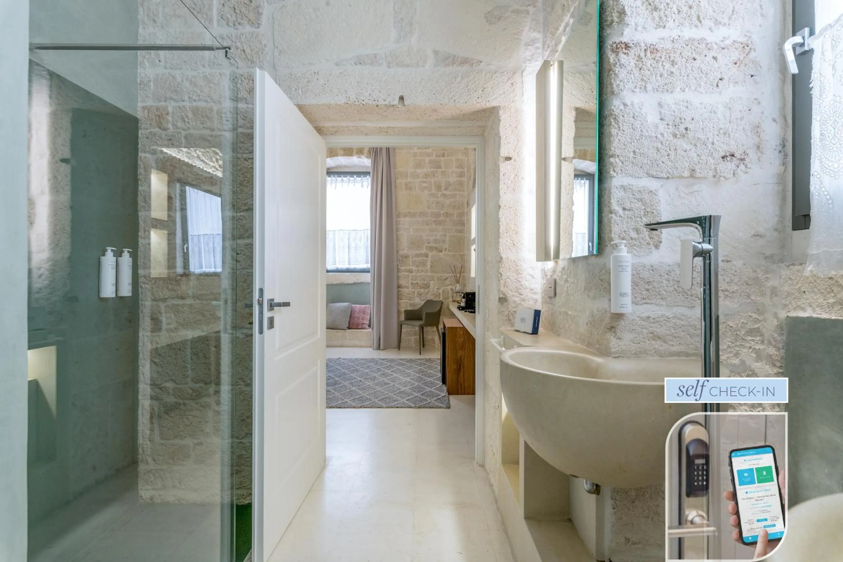 Shower in Vico Bianco Raro Smart Rooms Collection