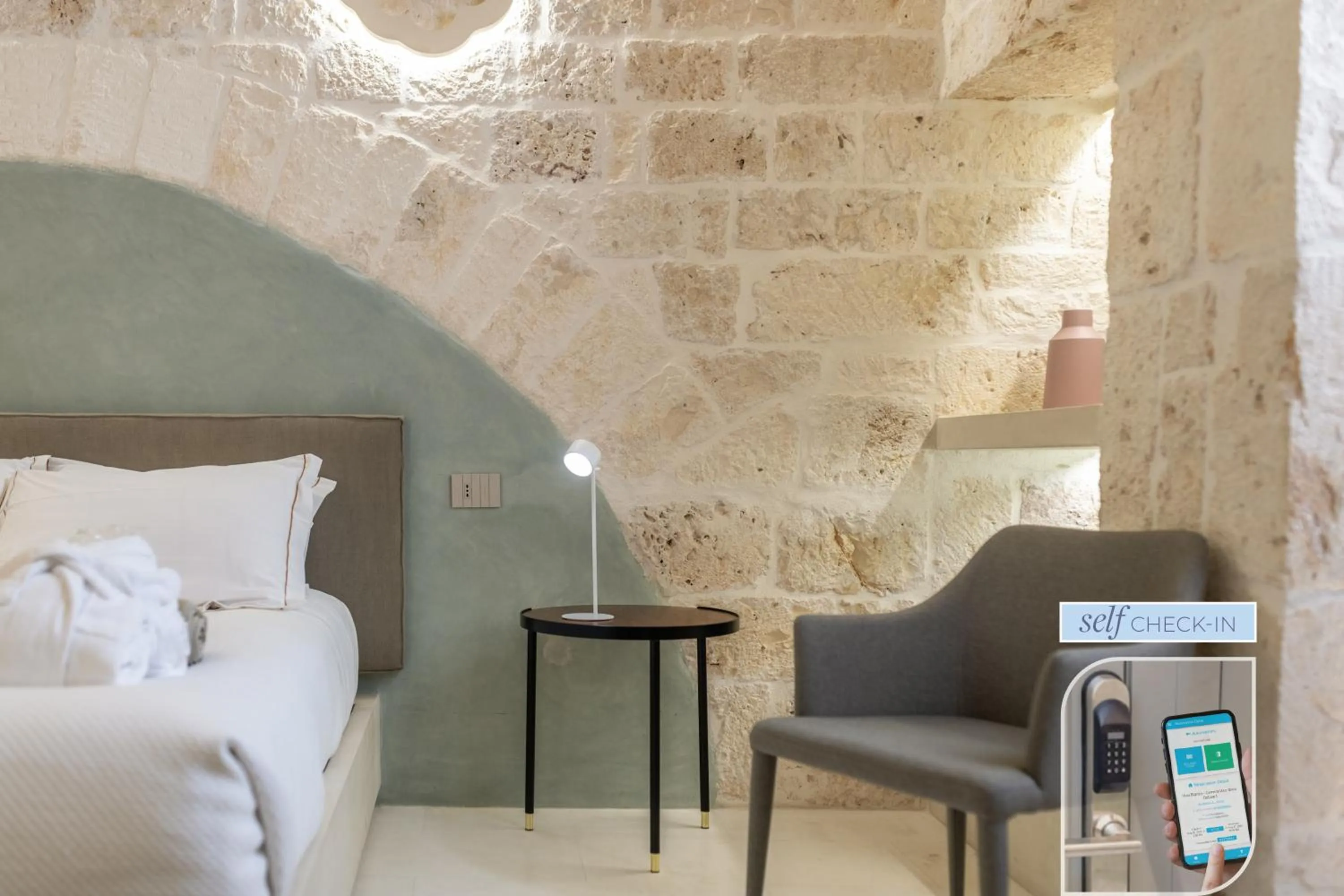 Bedroom in Vico Bianco Raro Smart Rooms Collection