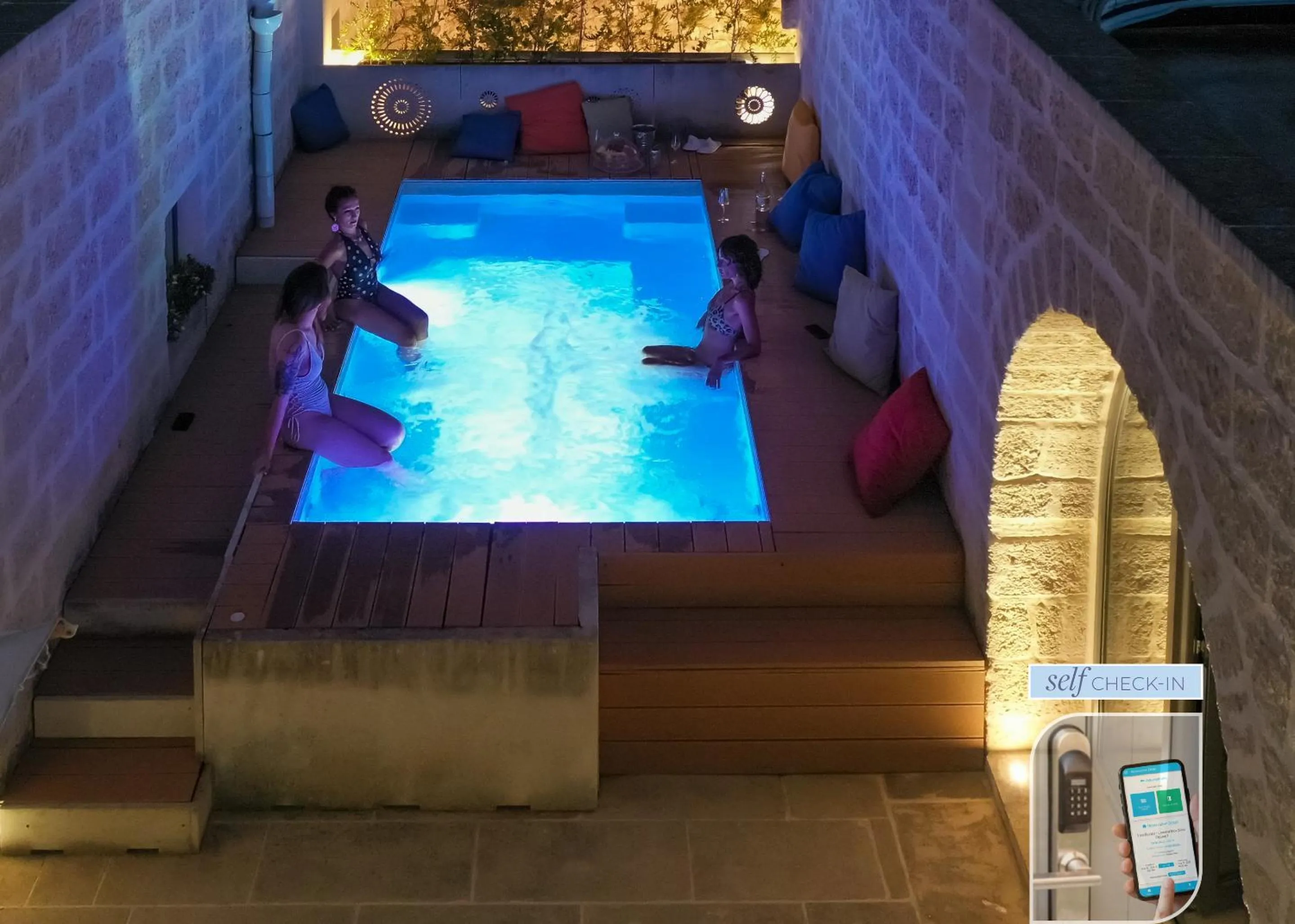 Balcony/Terrace in Vico Bianco Raro Smart Rooms Collection