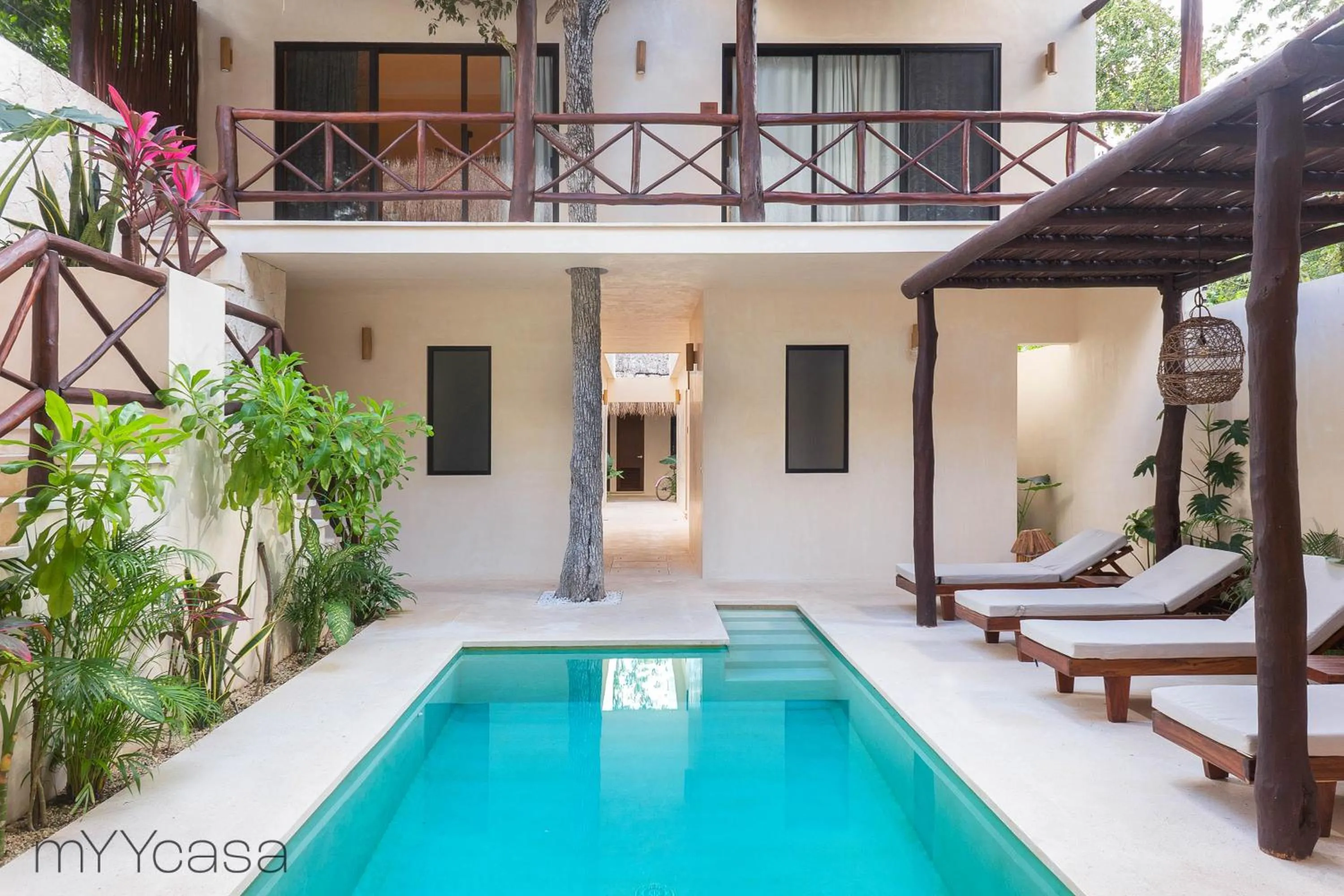 Property building in Casa Yaakun