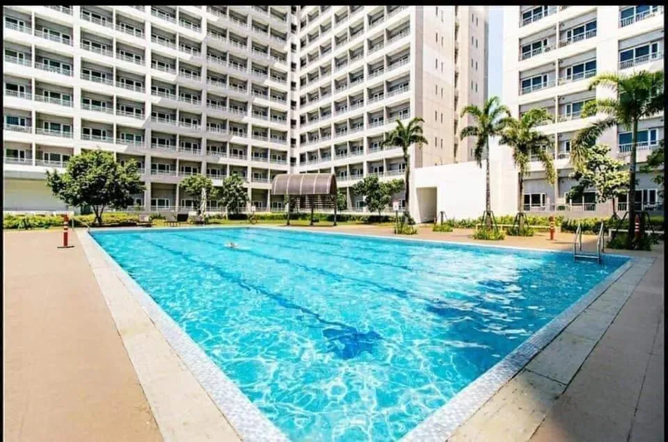 Swimming pool in Apad@graceresidences nr BGC