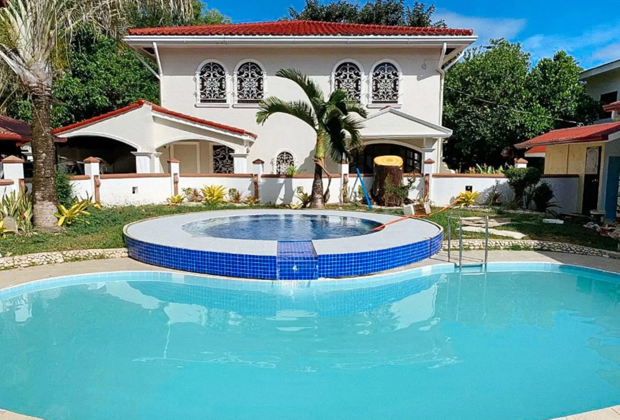 Swimming pool in RedDoorz at Carlton-Martin Hotel Masbate City Swimming pool in RedDoorz at Carlton-Martin Hotel Masbate City