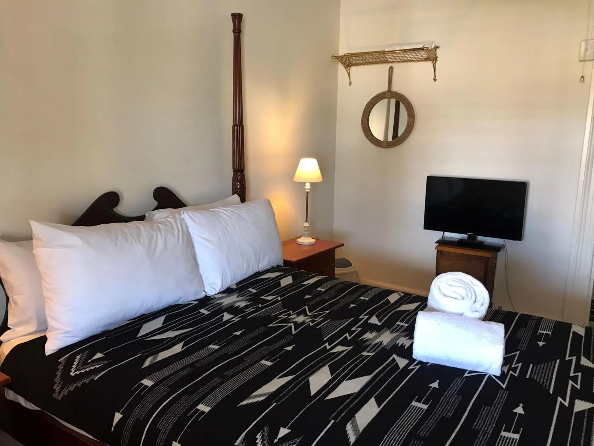 Bedroom, Bed in Royal Hotel Mandurama