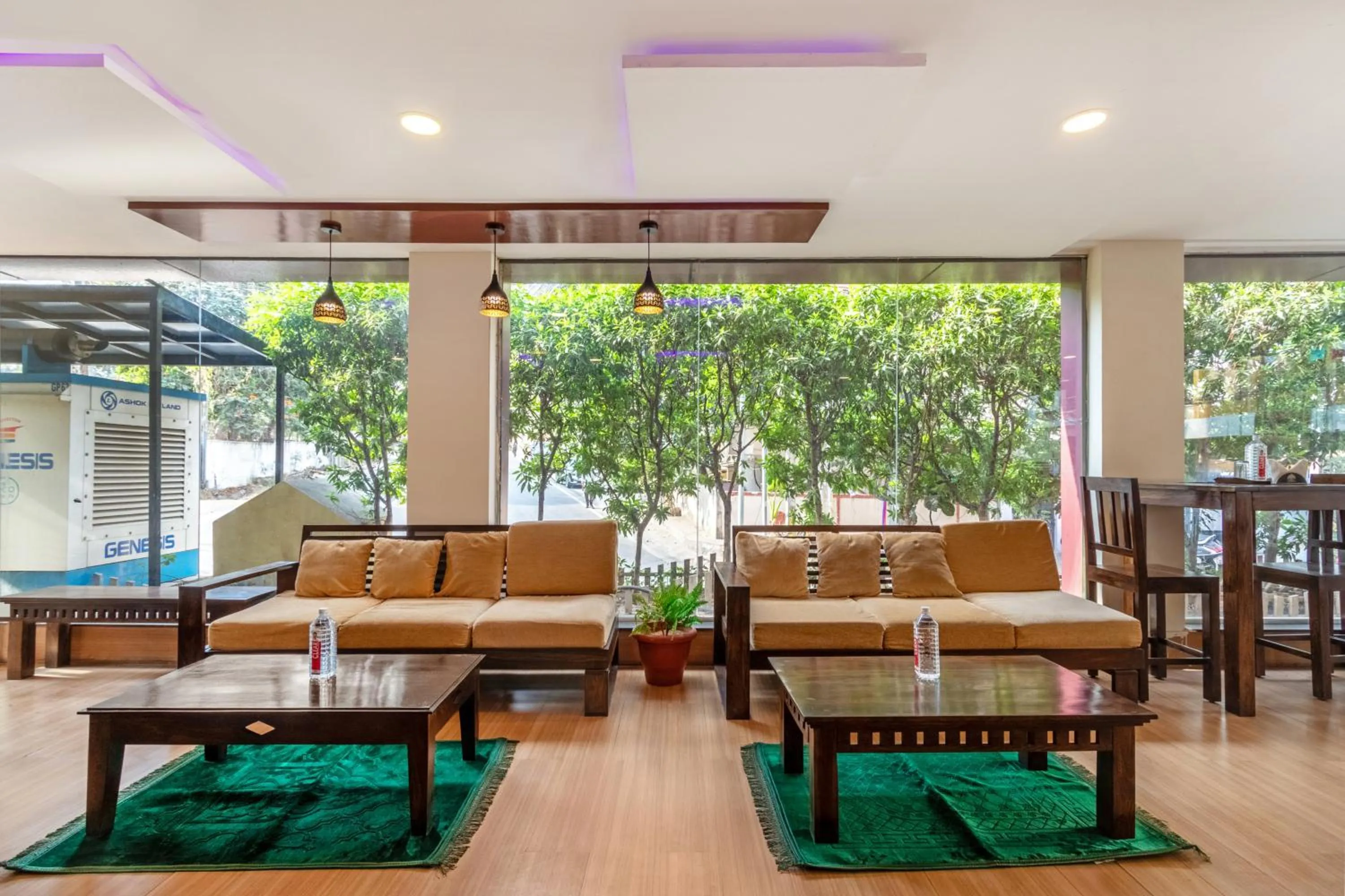 Seating area in Treebo Purple Square