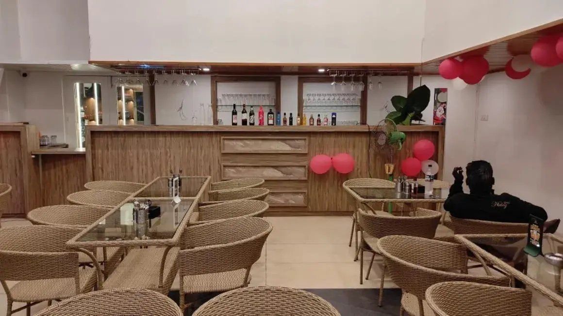 Restaurant/places to eat in Elite Hotel Restaurant/places to eat in Elite Hotel