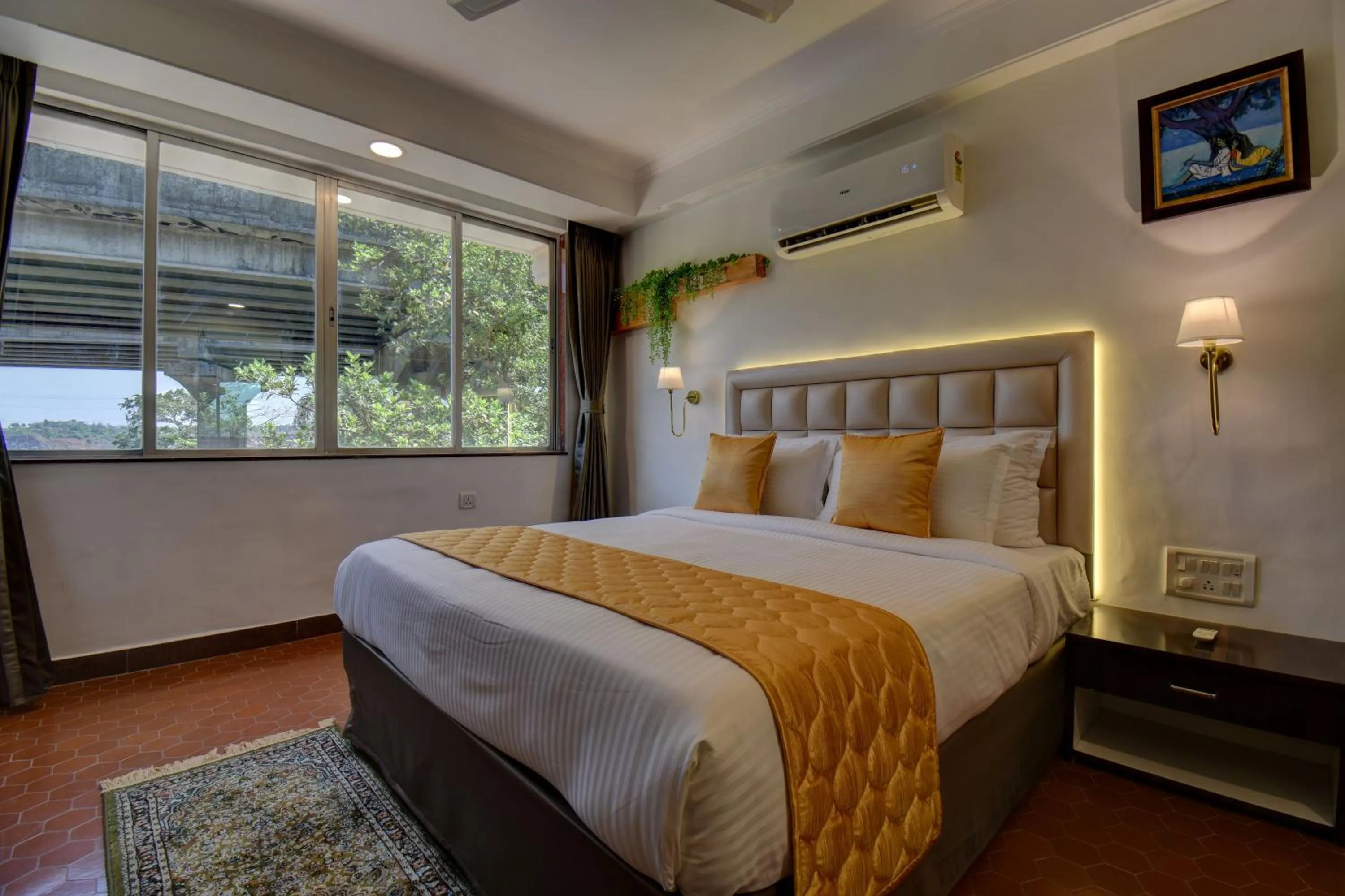 Bedroom, Bed in Elite Hotel