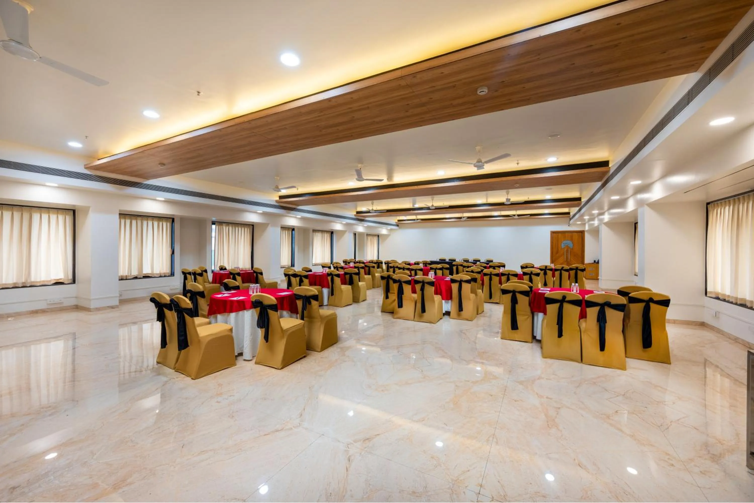 Banquet/Function facilities in Enrise by Sayaji Aurangabad