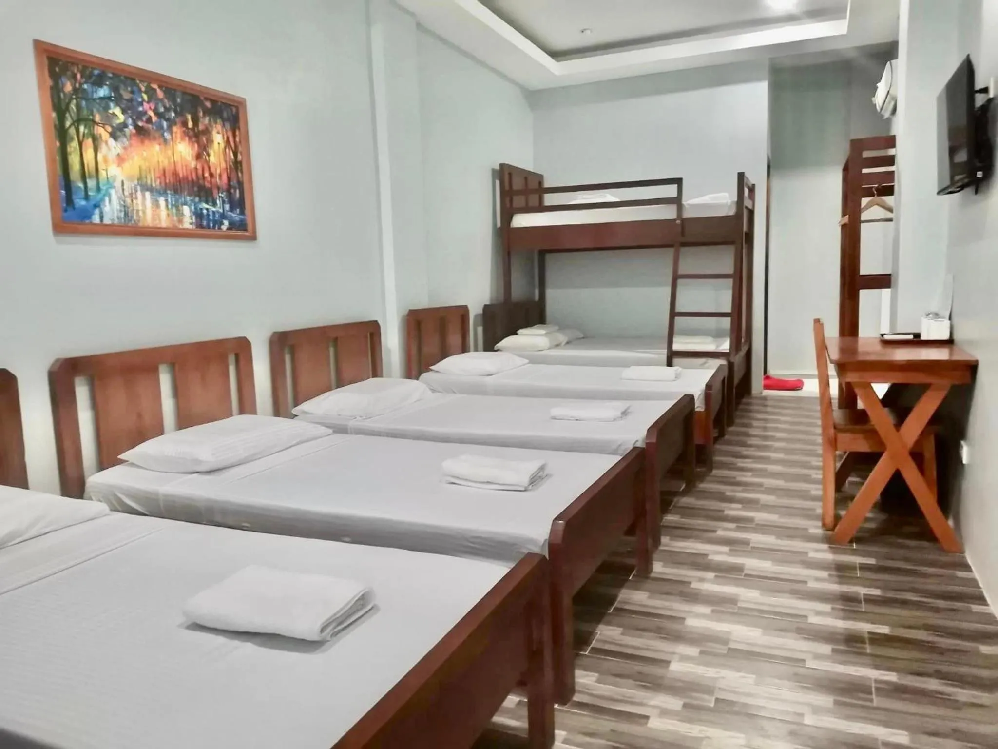 Bed in RedDoorz at Gracia's Calzada Inn Camiguin