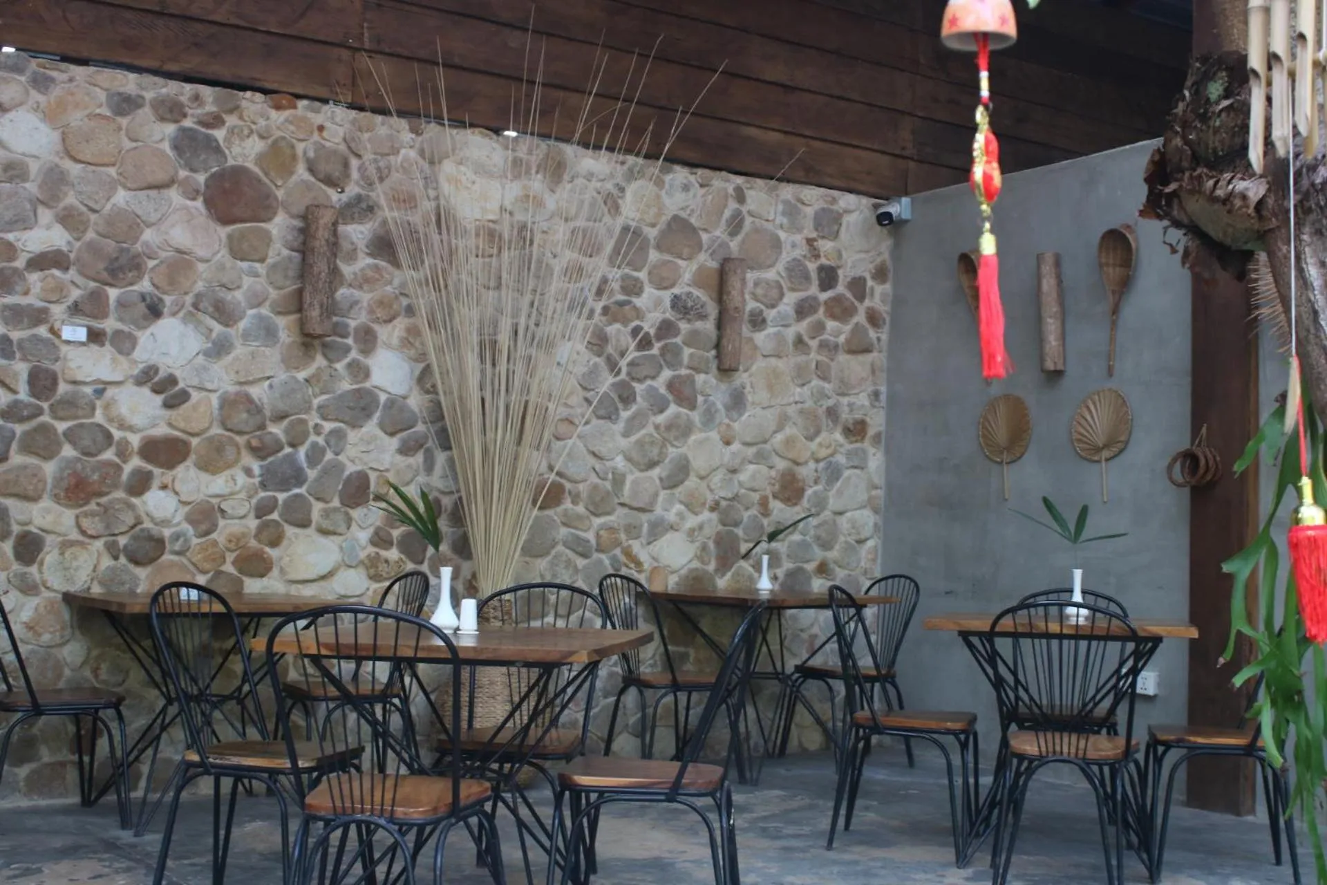 Restaurant/places to eat in Green Valley Veal Pouch