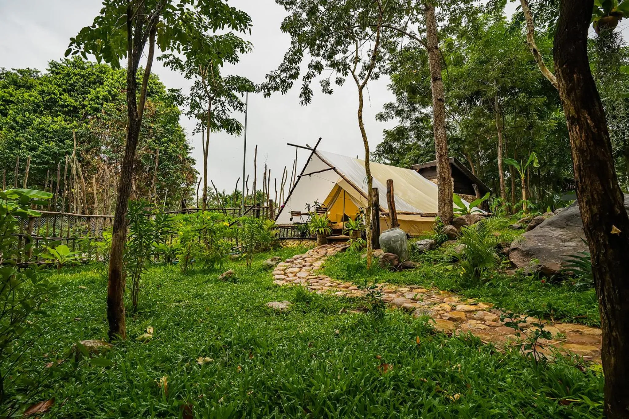 Day in Green Valley Veal Pouch