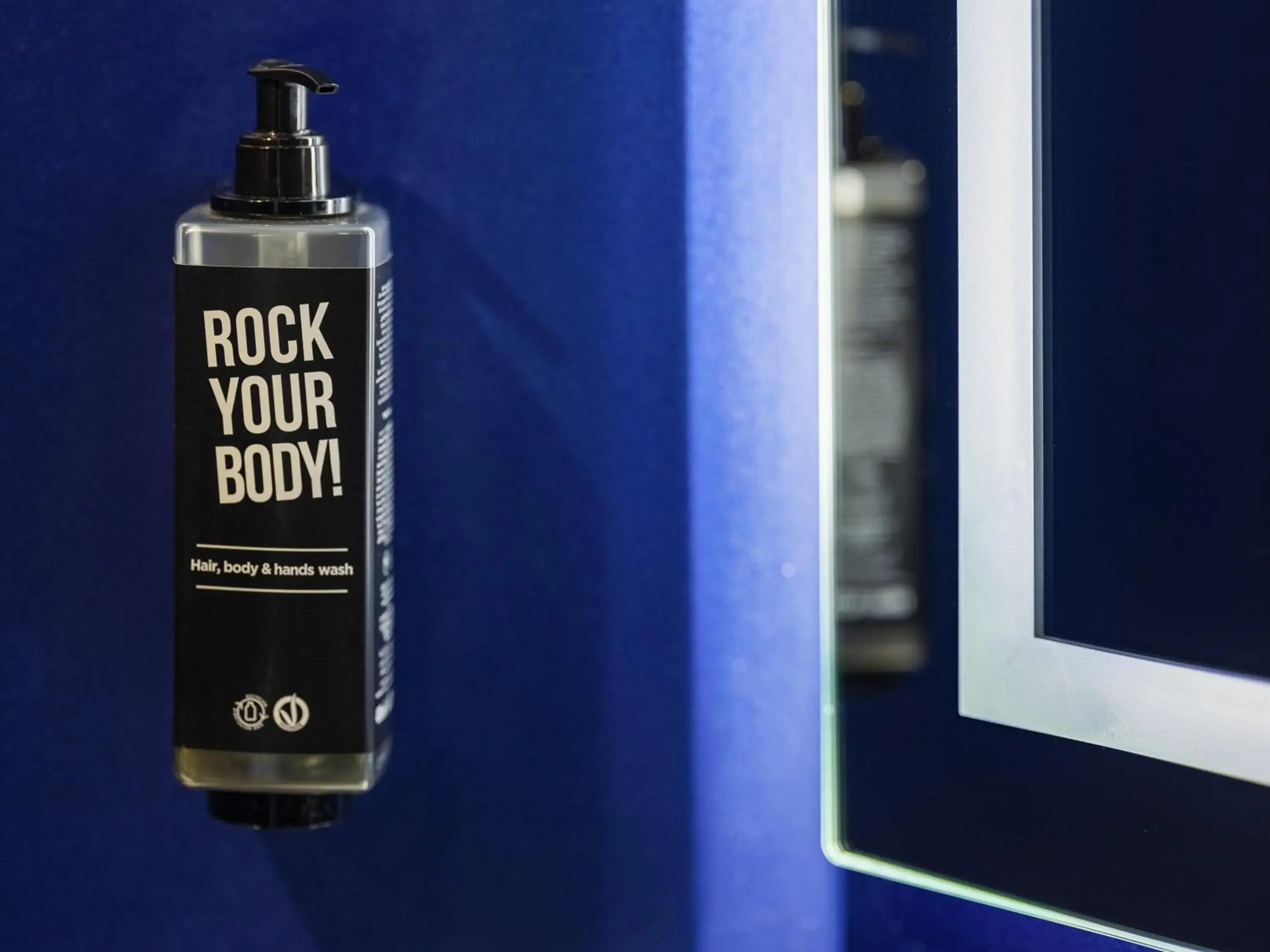 Bedroom in Ibis Paris Gare Montparnasse Catalogne Bedroom in Ibis Paris Gare Montparnasse Catalogne