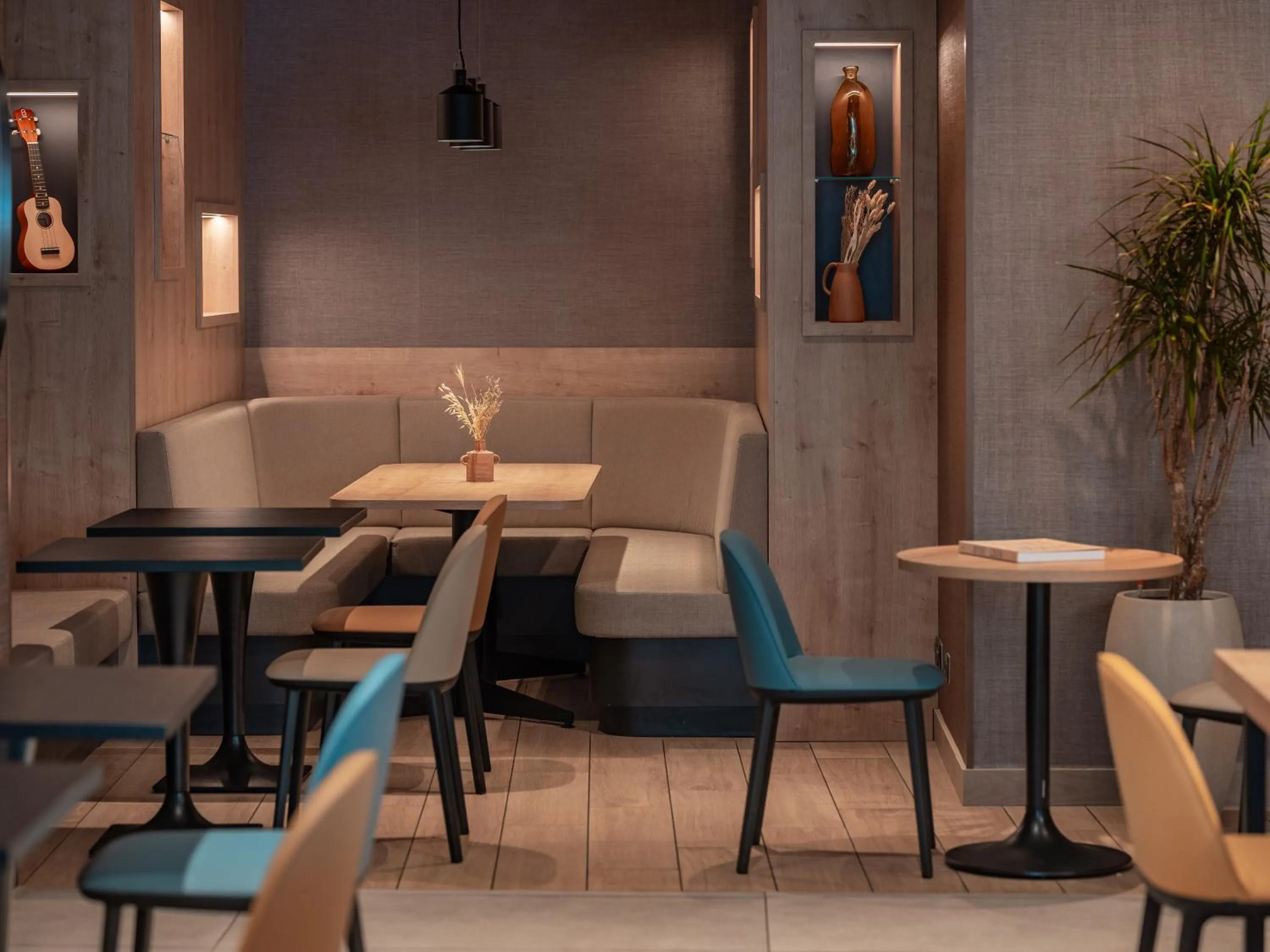 Lobby or reception in Ibis Paris Gare Montparnasse Catalogne