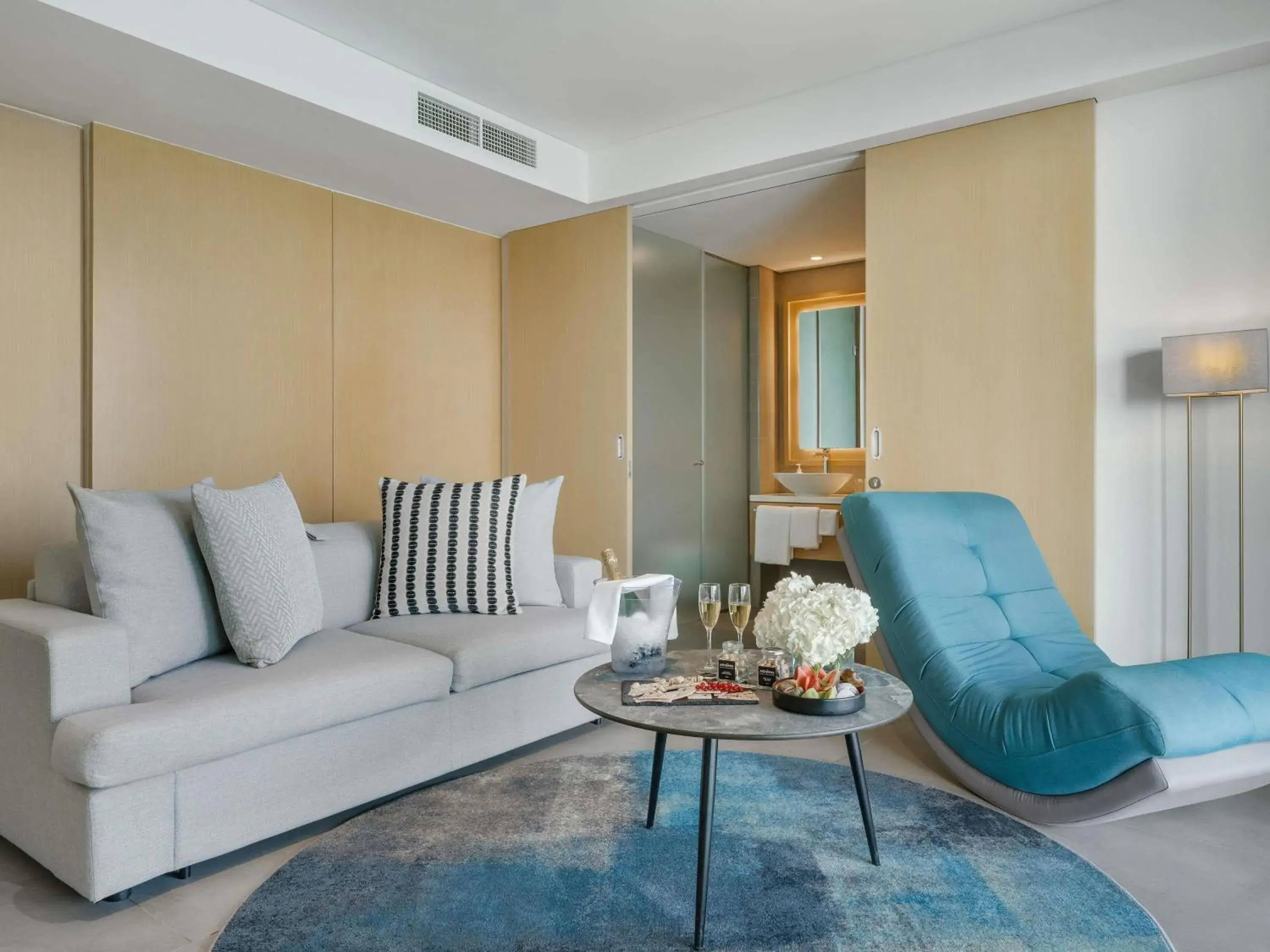 Bedroom in Mövenpick Resort Al Marjan Island Bedroom in Mövenpick Resort Al Marjan Island