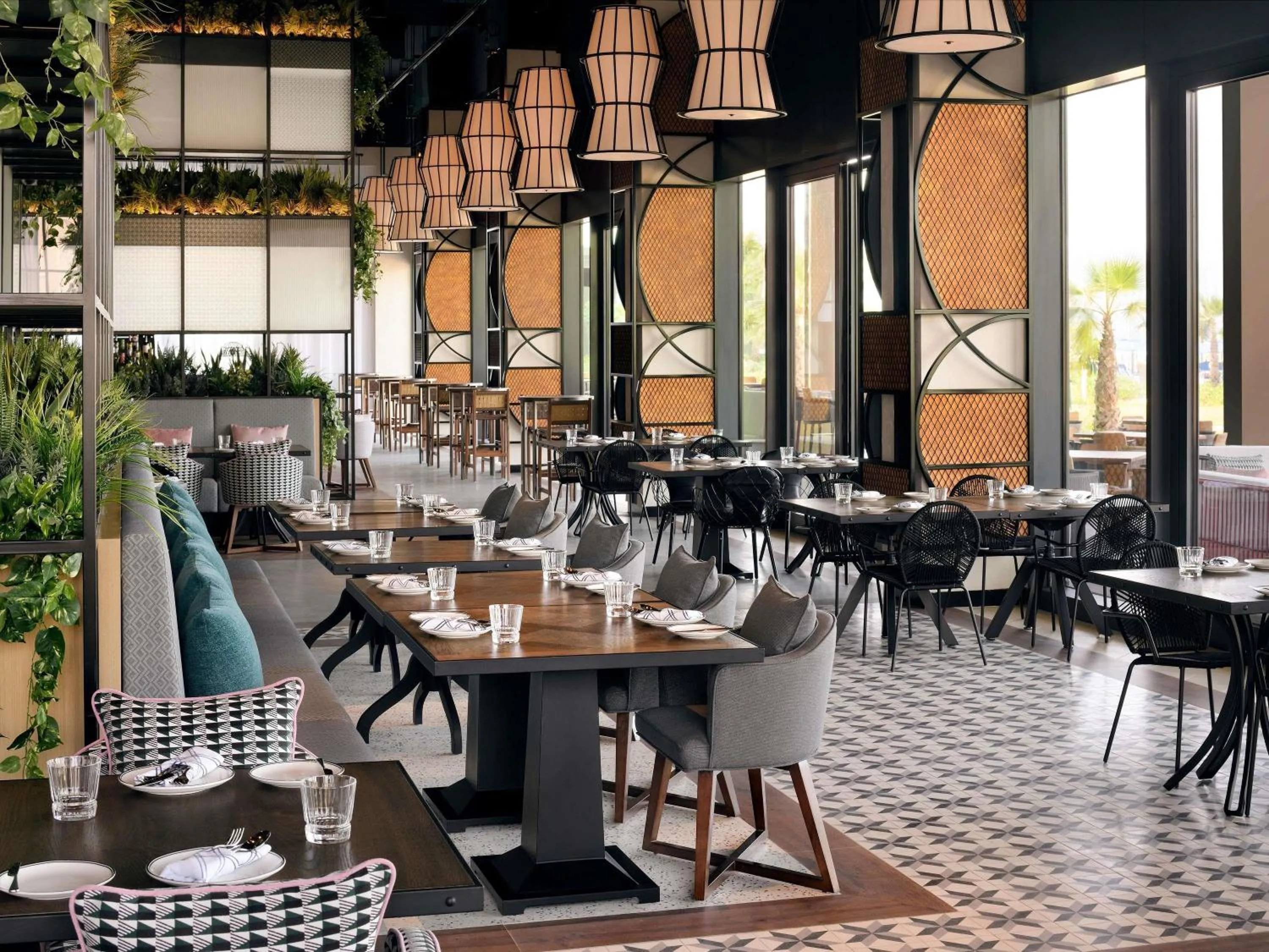 Restaurant/places to eat in Mövenpick Resort Al Marjan Island