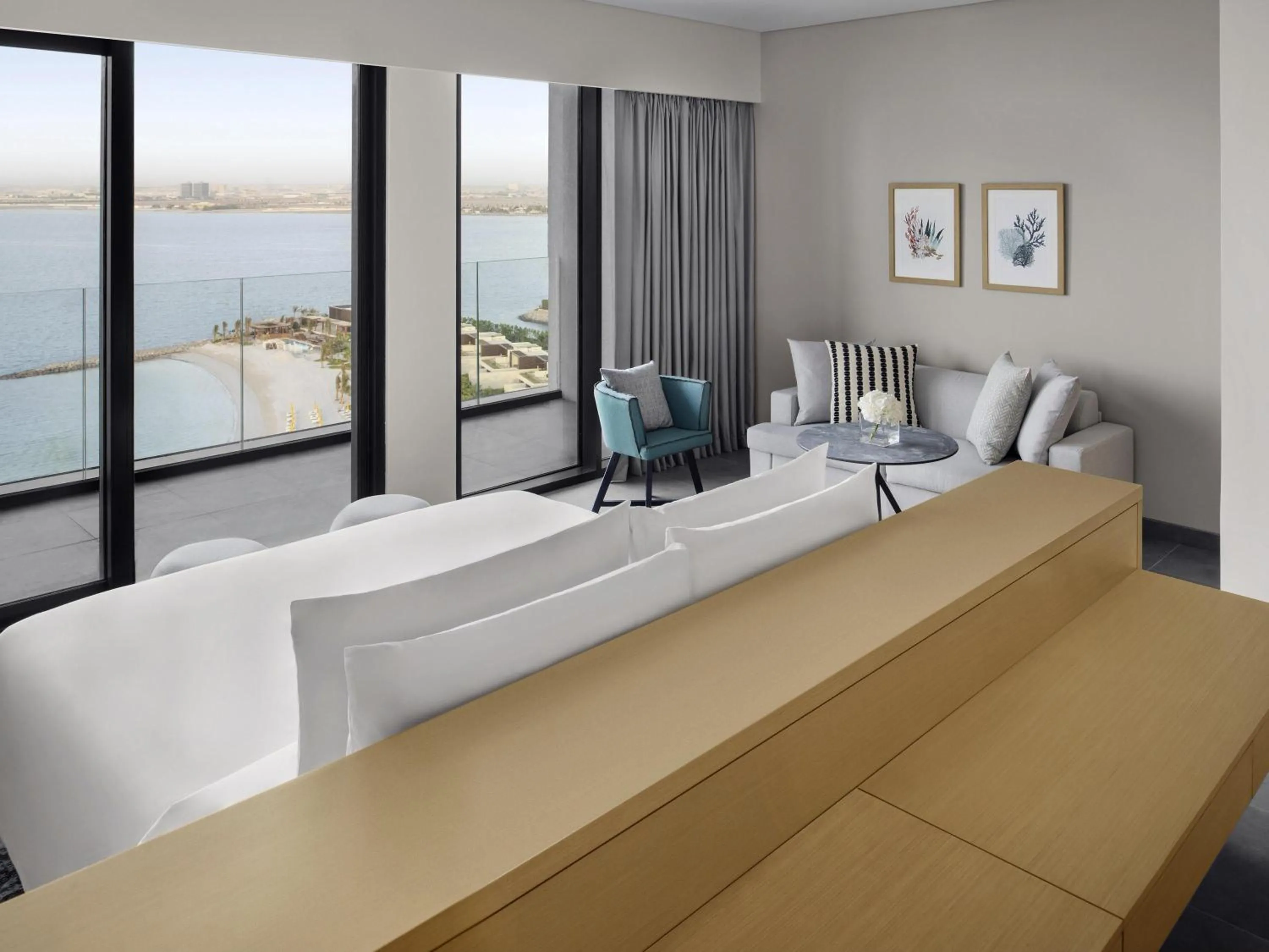 Bedroom, Bed in Mövenpick Resort Al Marjan Island