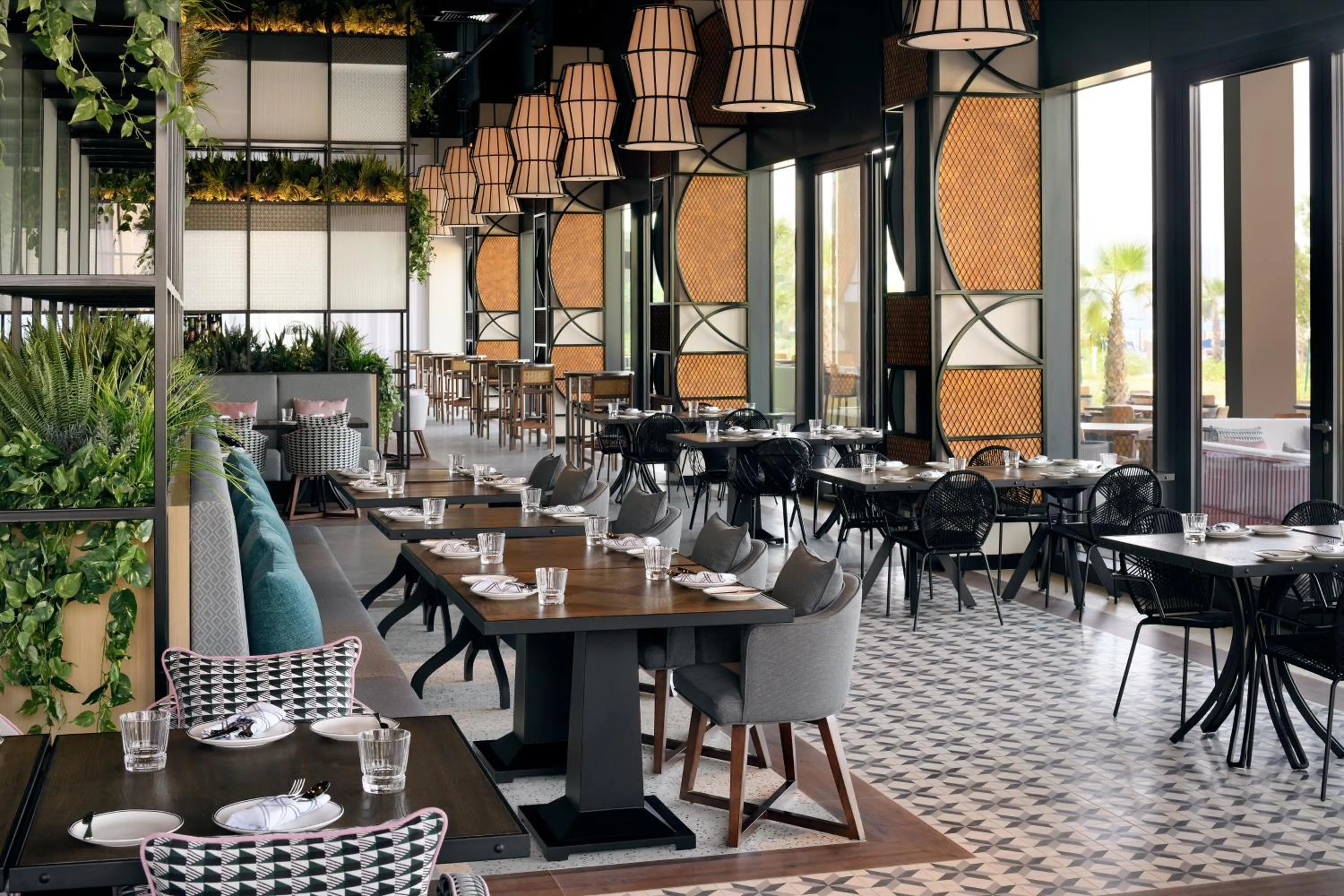 Restaurant/places to eat in Mövenpick Resort Al Marjan Island