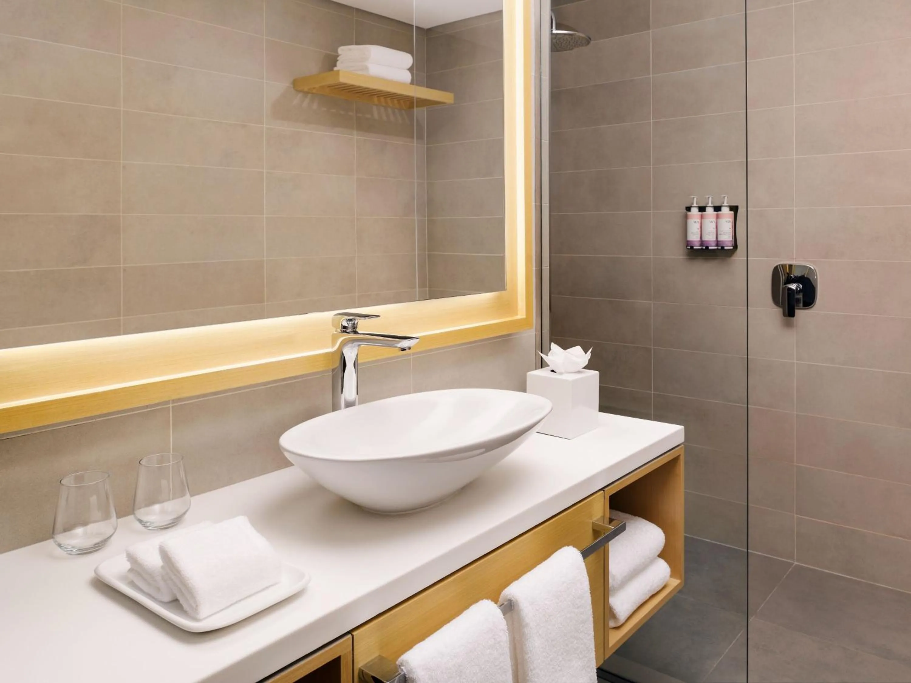 Bathroom in Mövenpick Resort Al Marjan Island