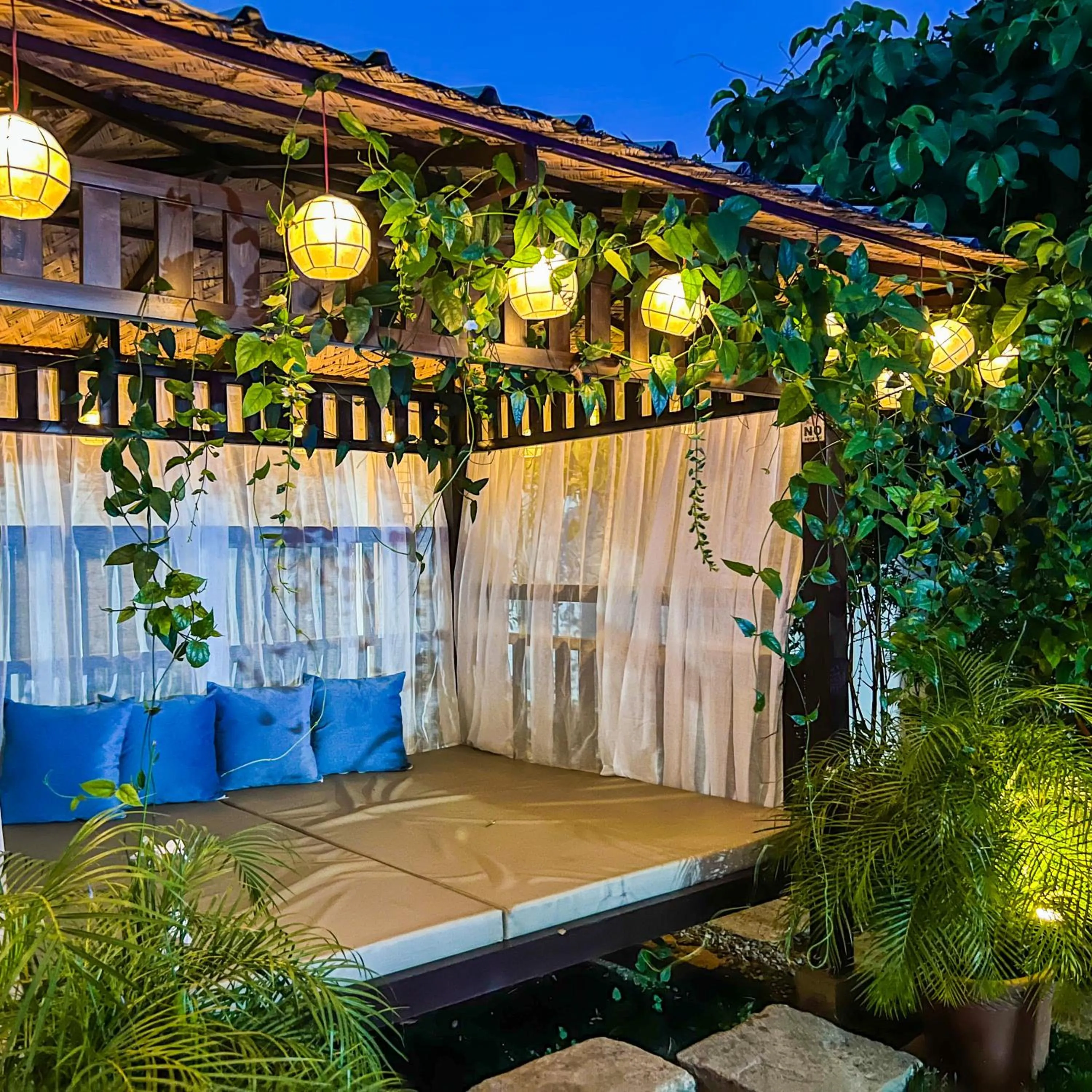 Garden in Casa Cecilia Hotel