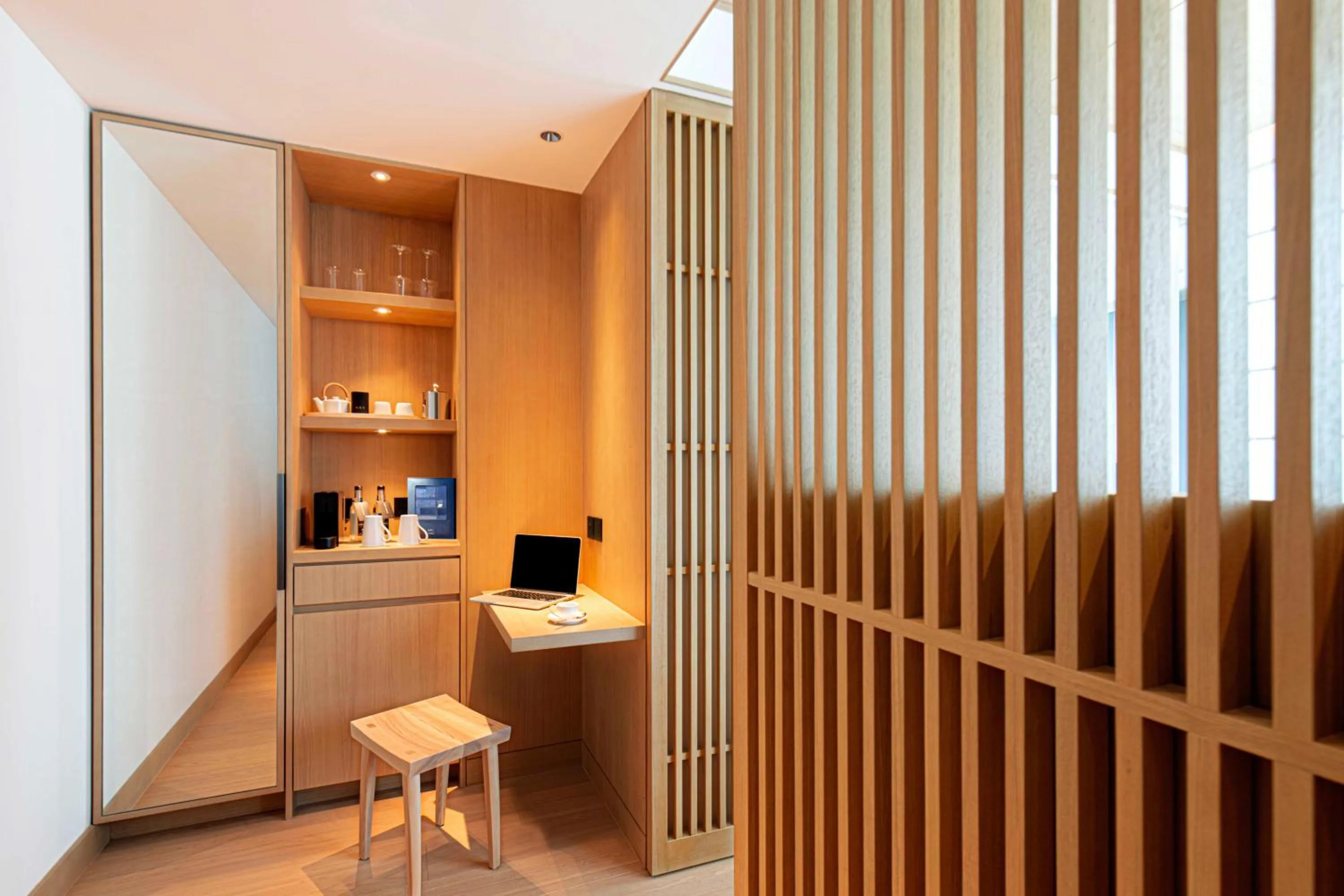 hair dresser in AKI Hotel Hong Kong - MGallery Collection