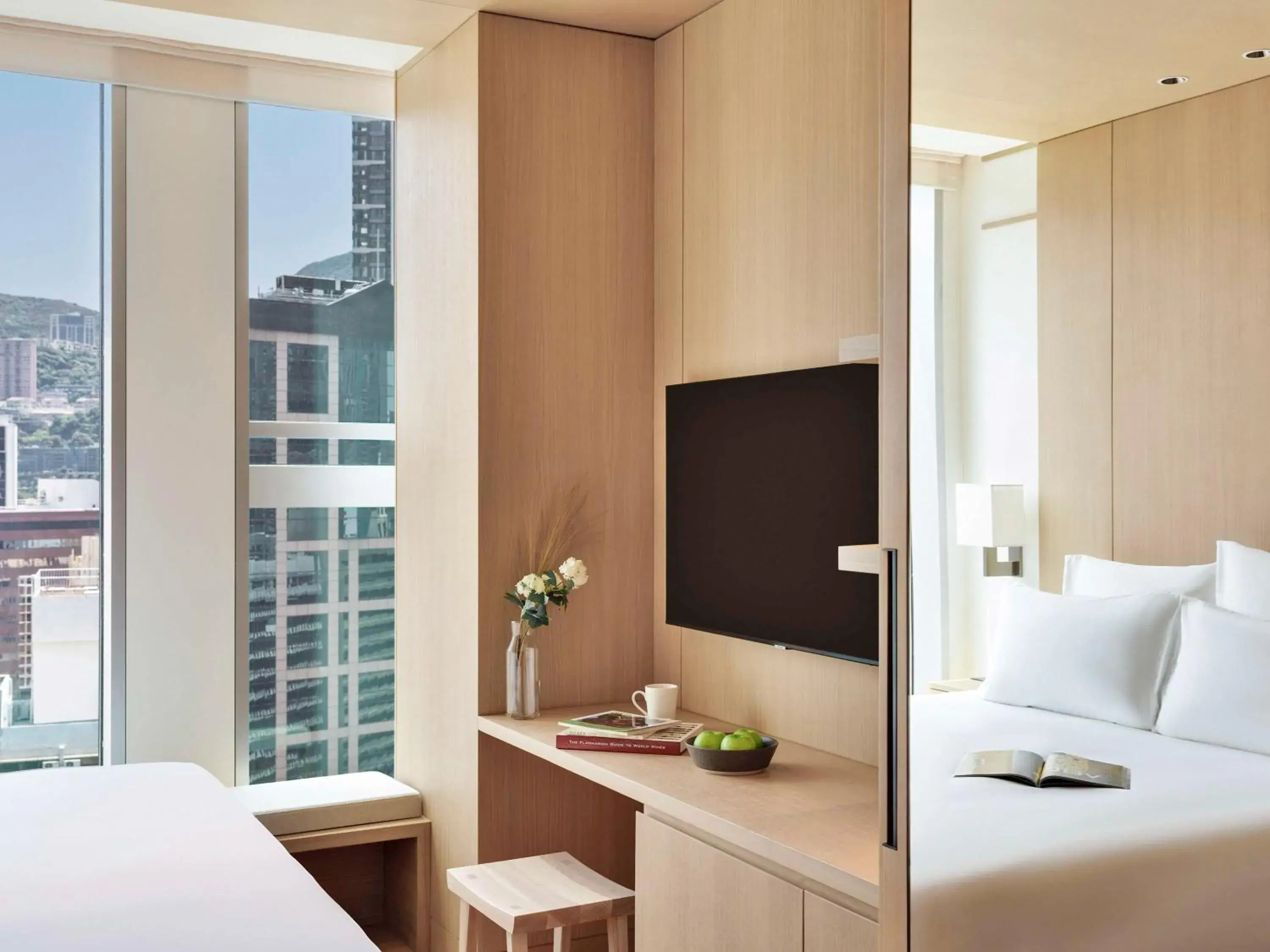 TV and multimedia, Bed in AKI Hong Kong - MGallery TV and multimedia, Bed in AKI Hong Kong - MGallery