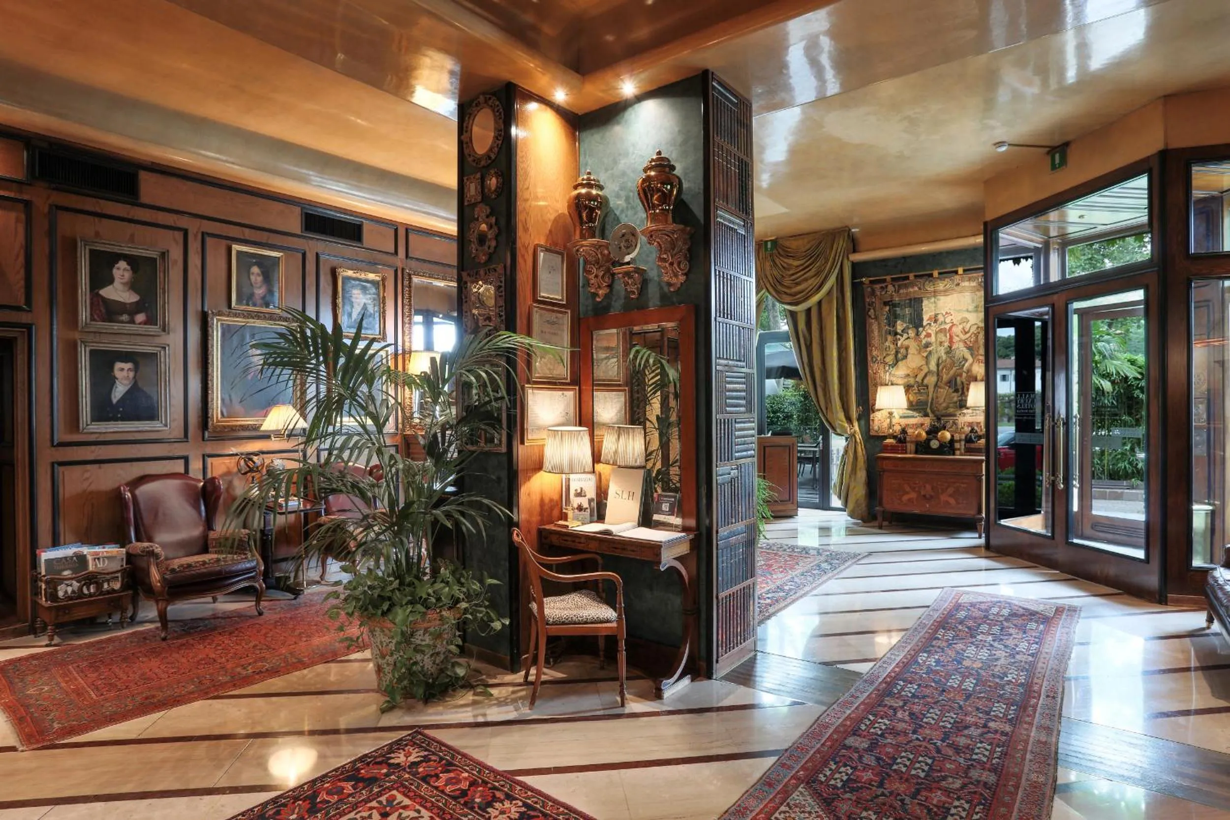 Lobby or reception in Hotel de la Ville Monza - Small Luxury Hotels of the World