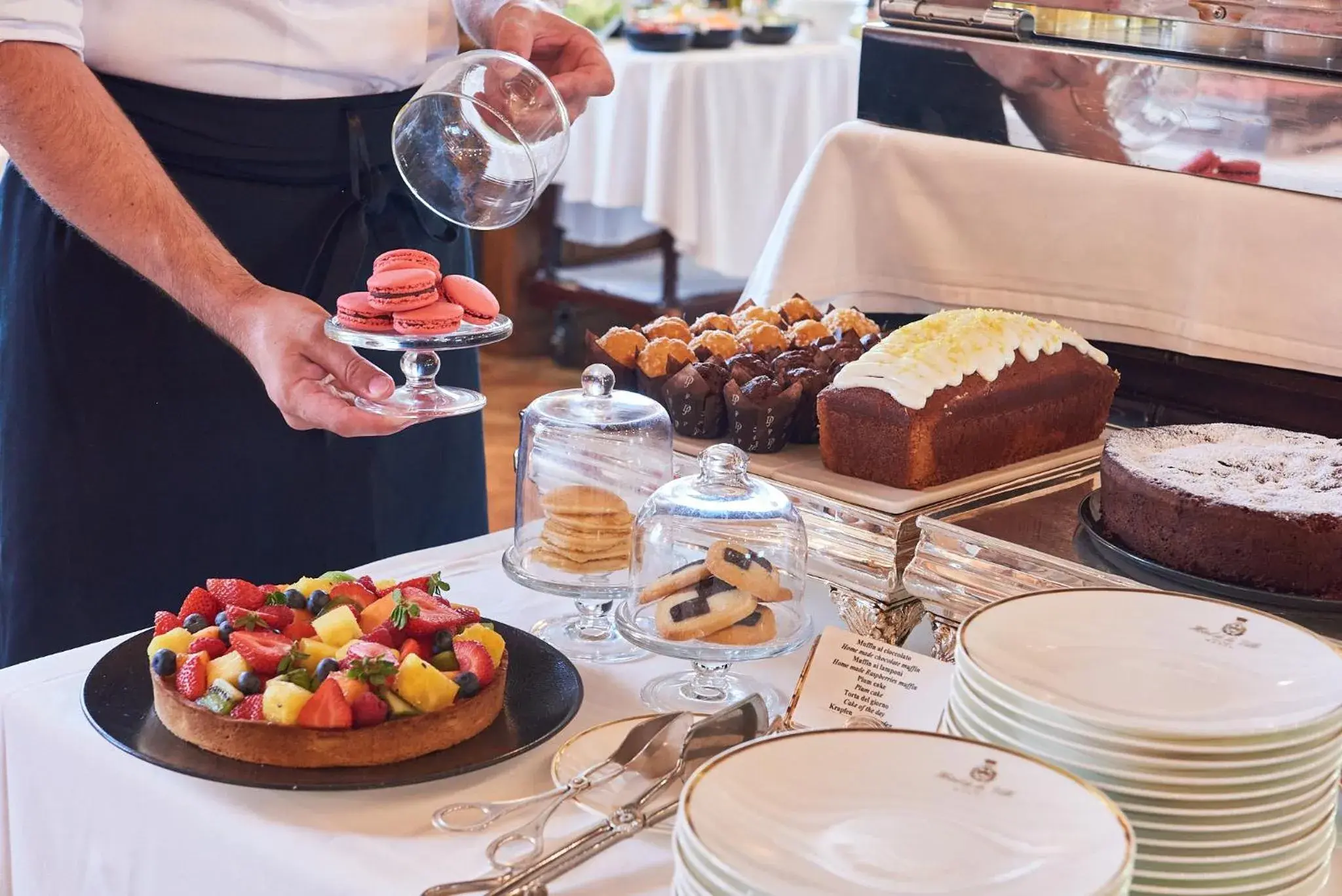 Breakfast in Hotel de la Ville Monza - Small Luxury Hotels of the World Breakfast in Hotel de la Ville Monza - Small Luxury Hotels of the World