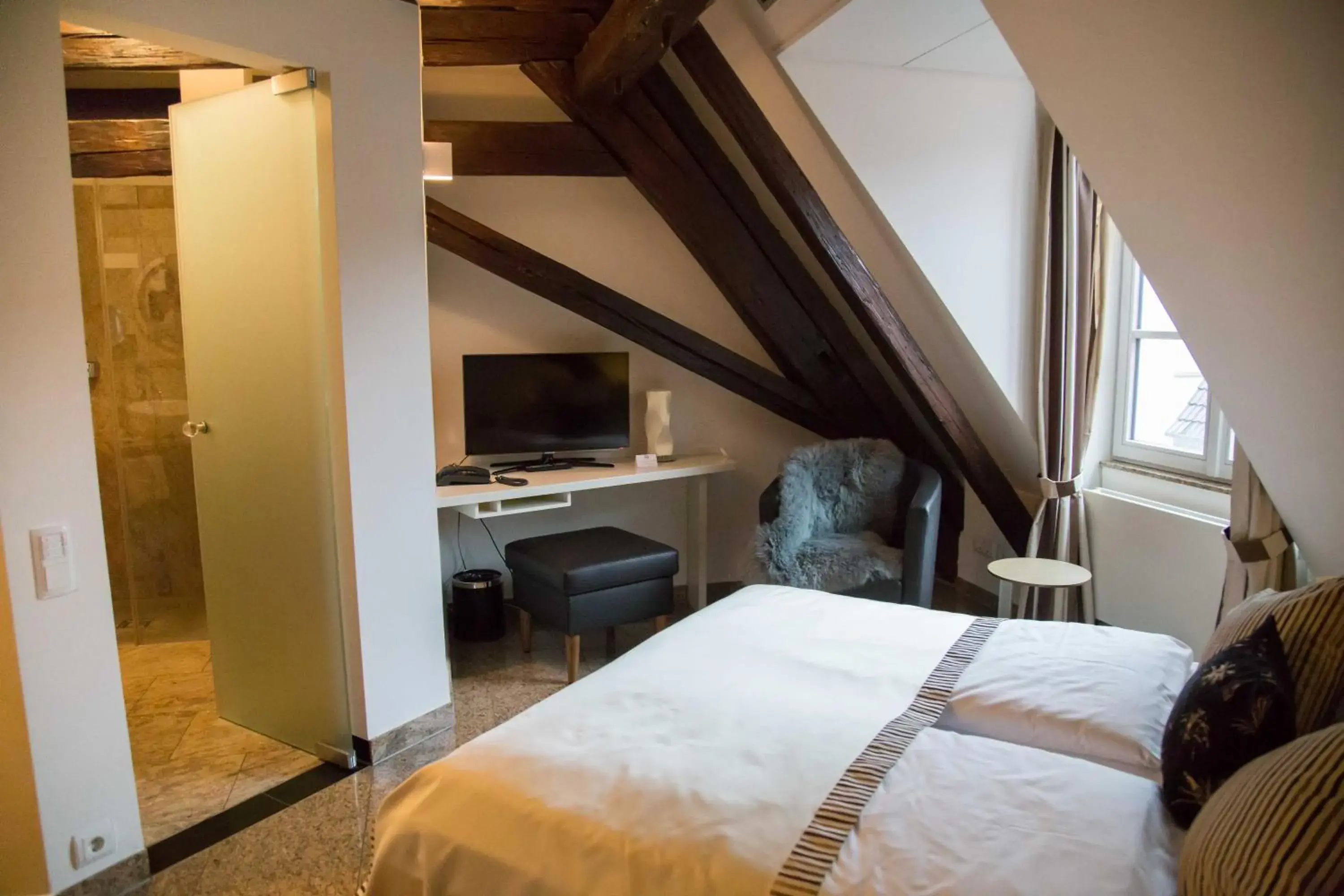 Photo of the whole room, Bed in Kaiser Kulturhotel Photo of the whole room, Bed in Kaiser Kulturhotel