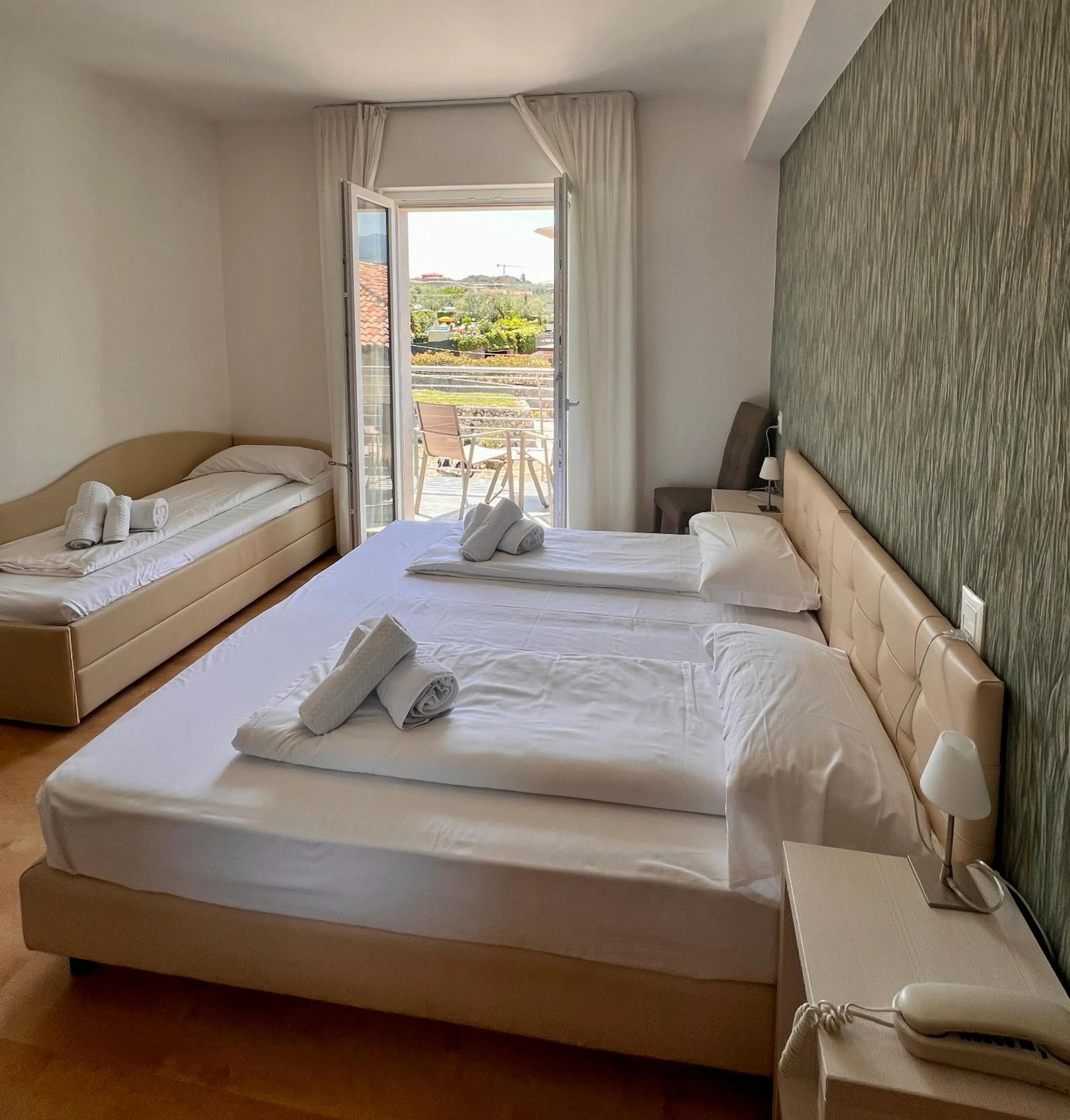 Bed in Albergo San Remo