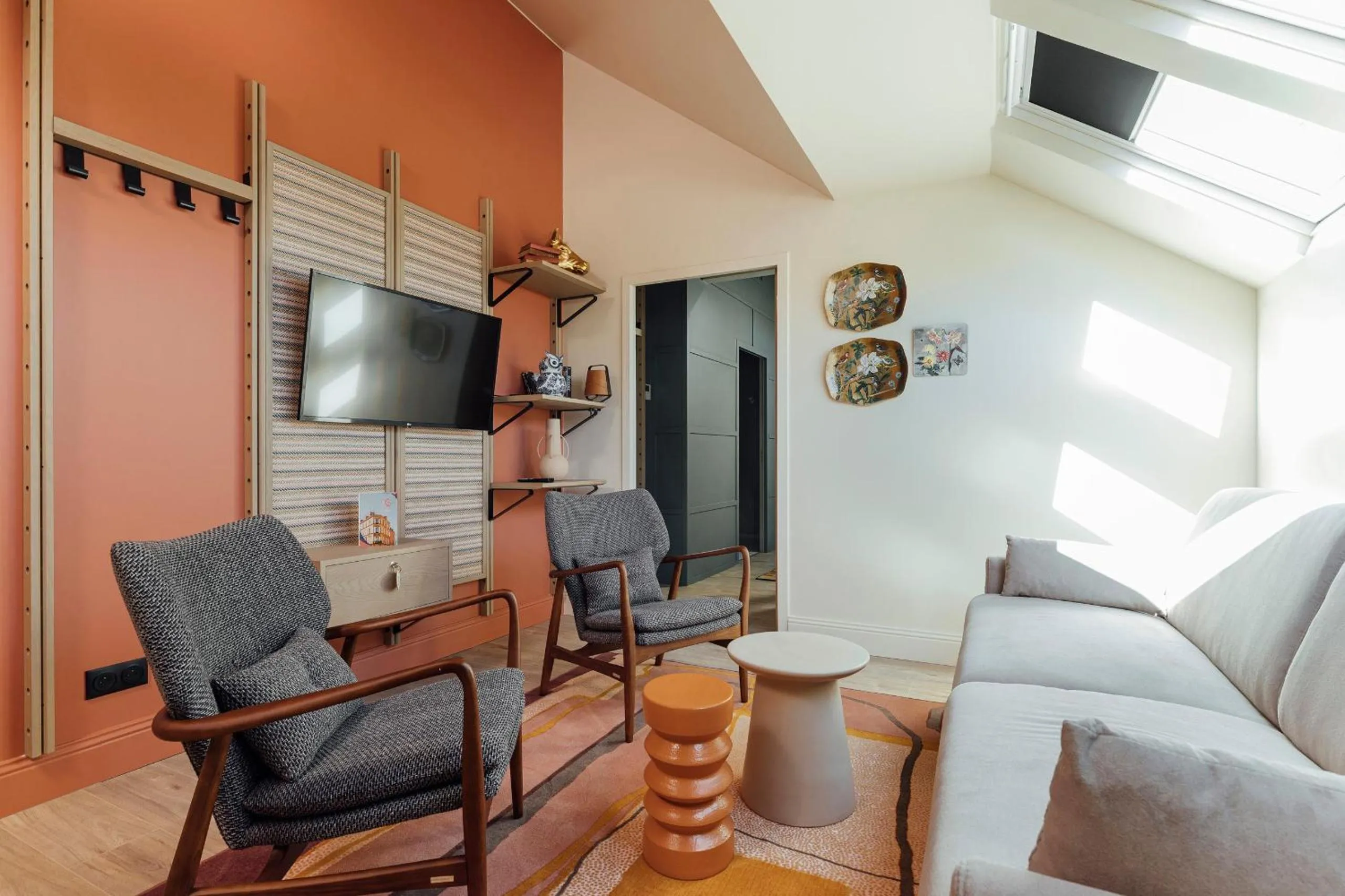 Living room in Hôtel Préfecture - Entrée autonome, réception en ligne - Encore Mieux