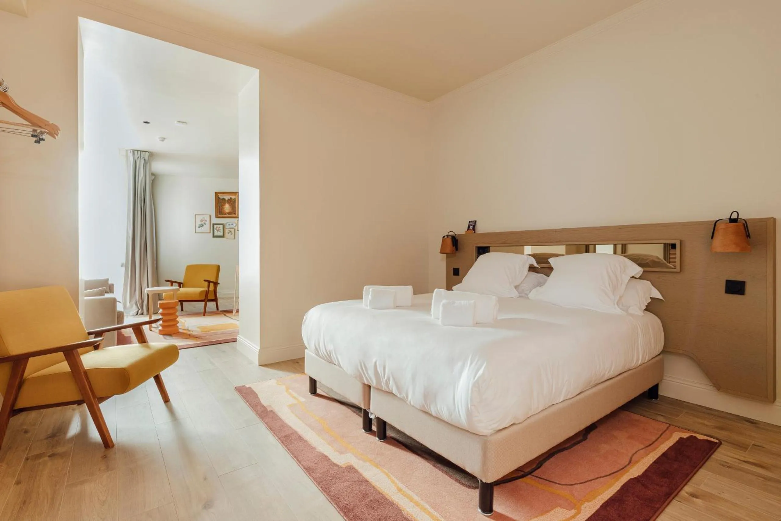 Bed in Hôtel Préfecture - Entrée autonome, réception en ligne - Encore Mieux