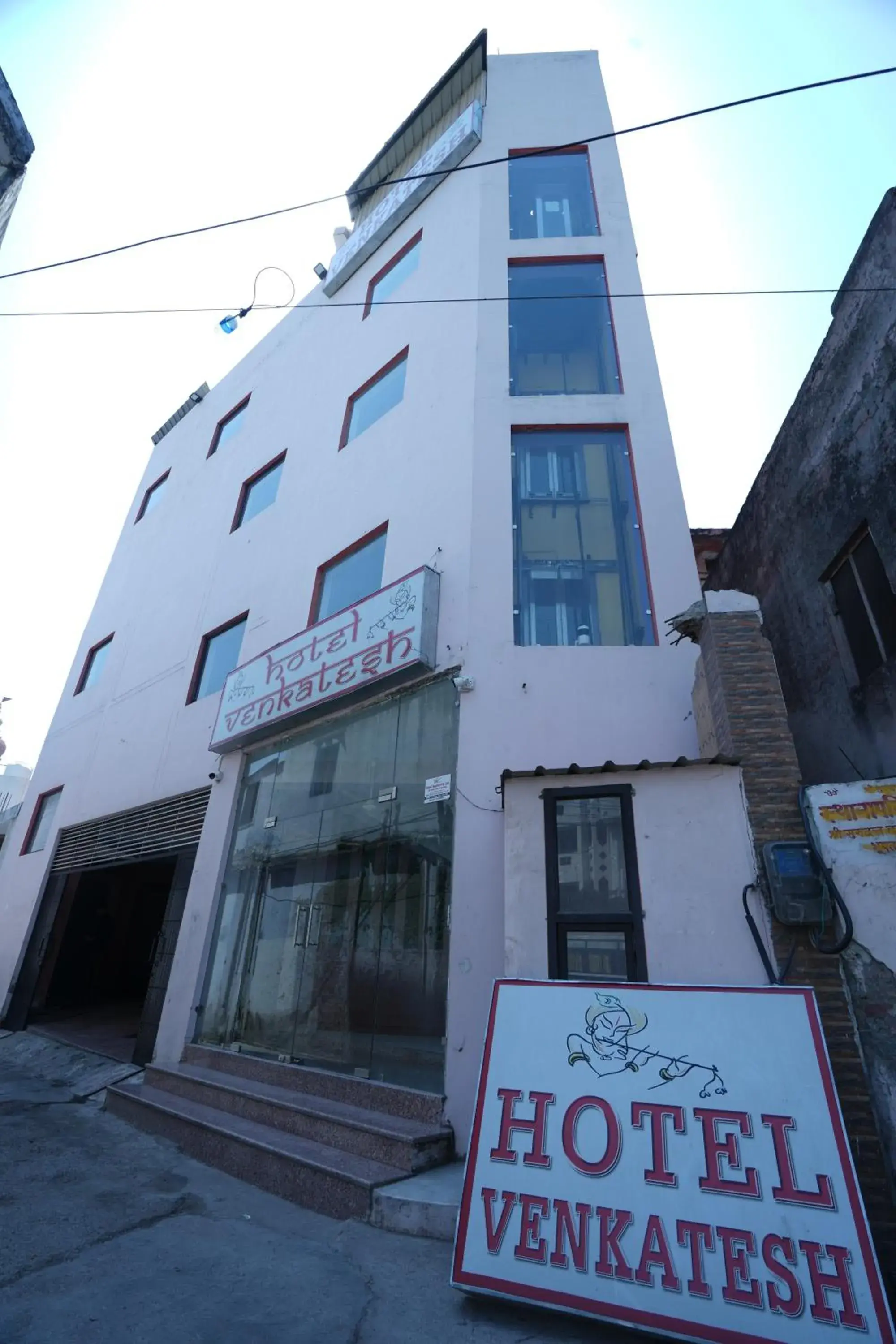 Property building in SJH Venkatesh Property building in SJH Venkatesh