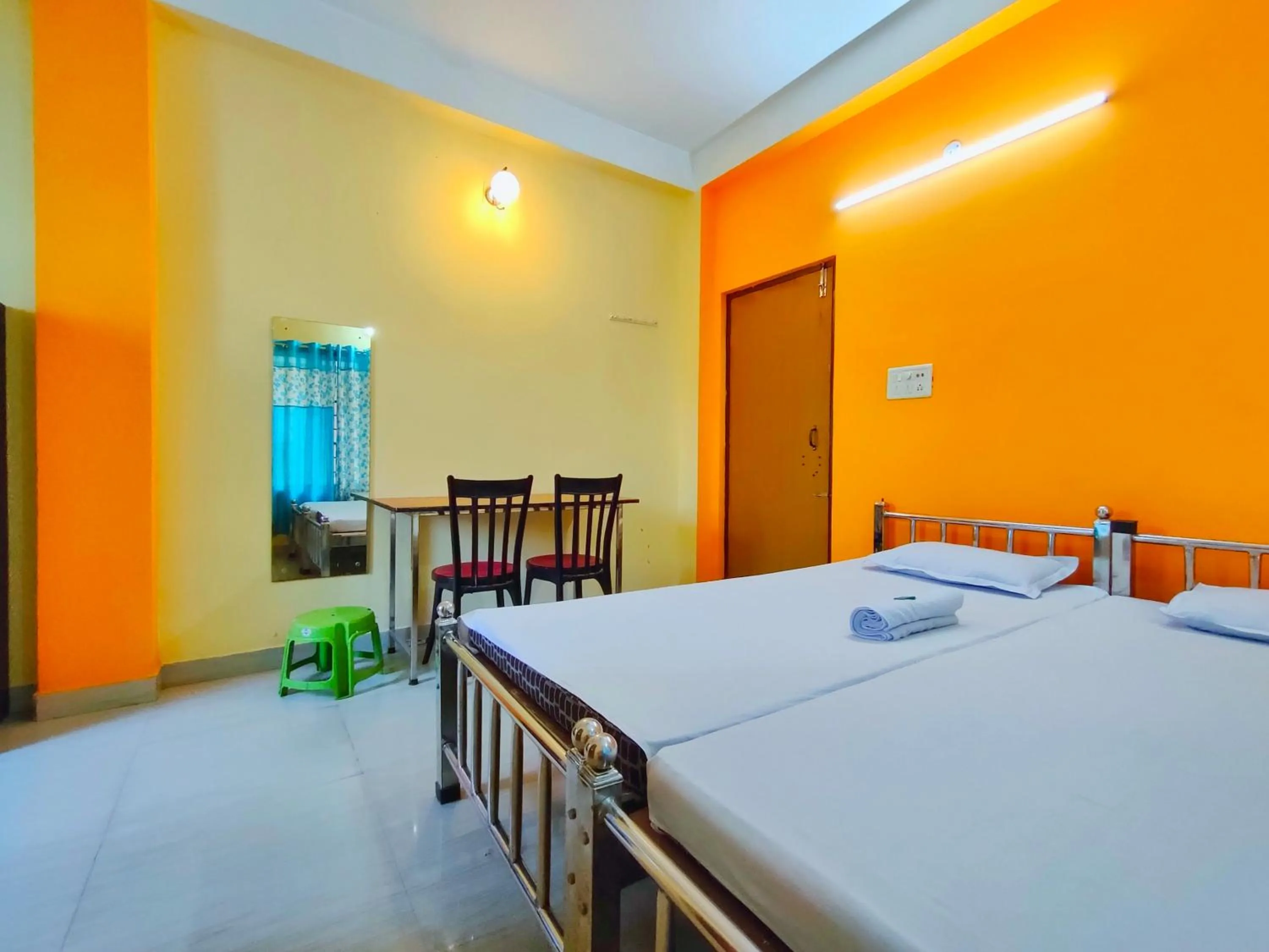 Photo of the whole room, Bed in Ushashee Amidst Nature