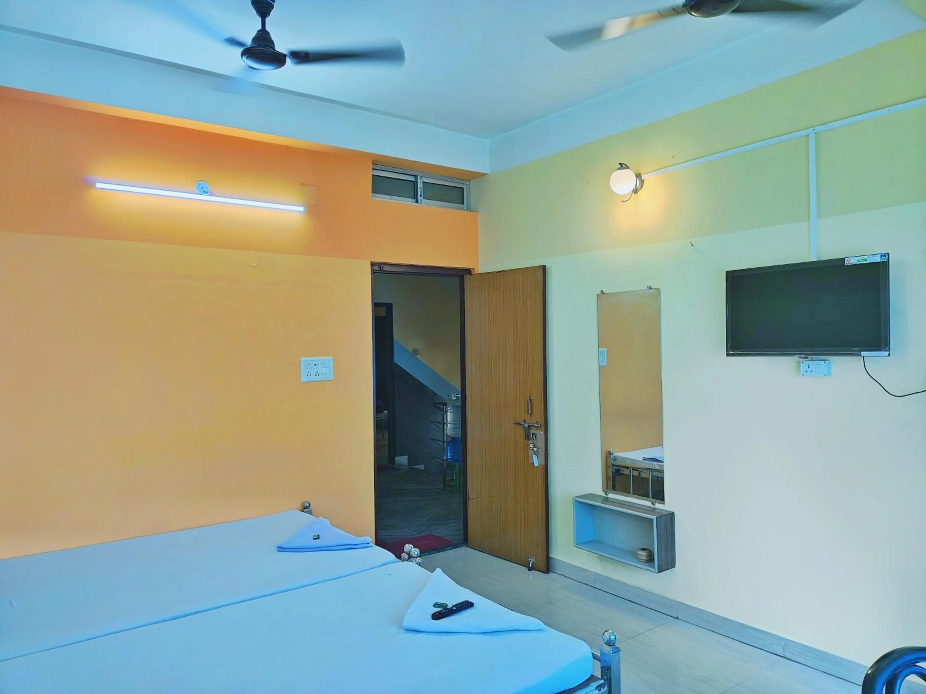 TV and multimedia, Bed in Ushashee Amidst Nature