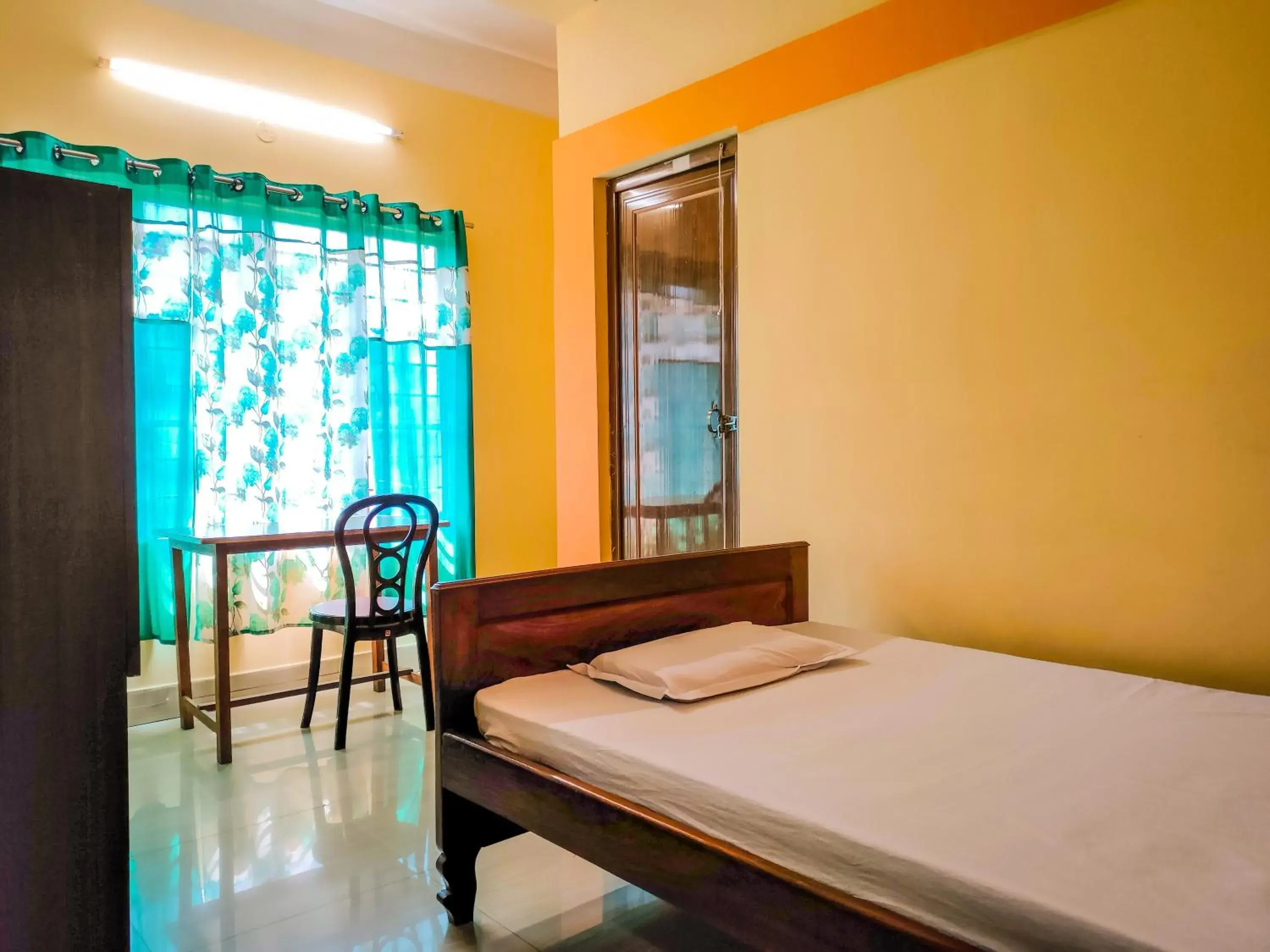 Budget Single Room in Ushashee Amidst Nature Budget Single Room in Ushashee Amidst Nature