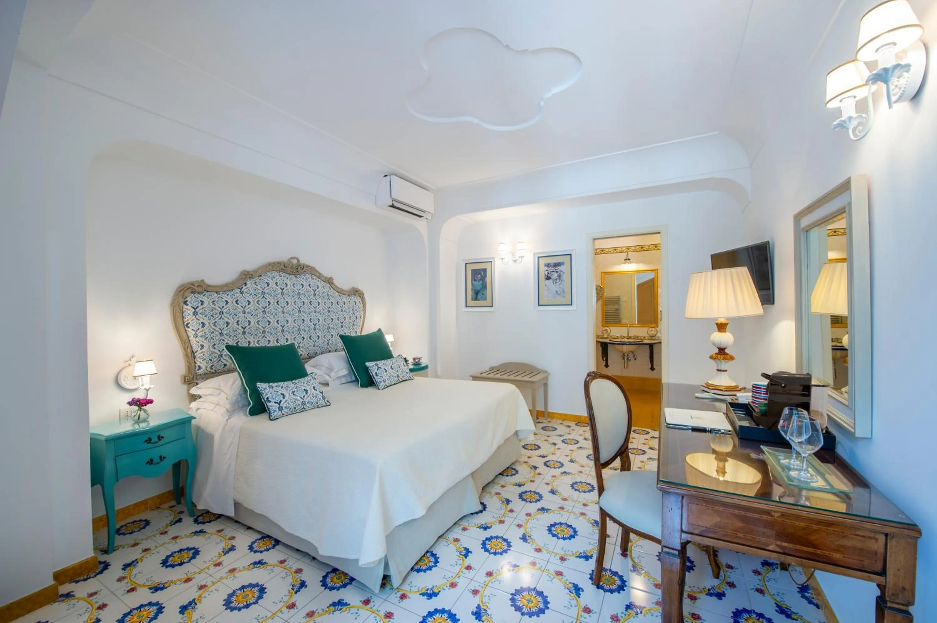 Bedroom, Bed in Hotel Onda Verde