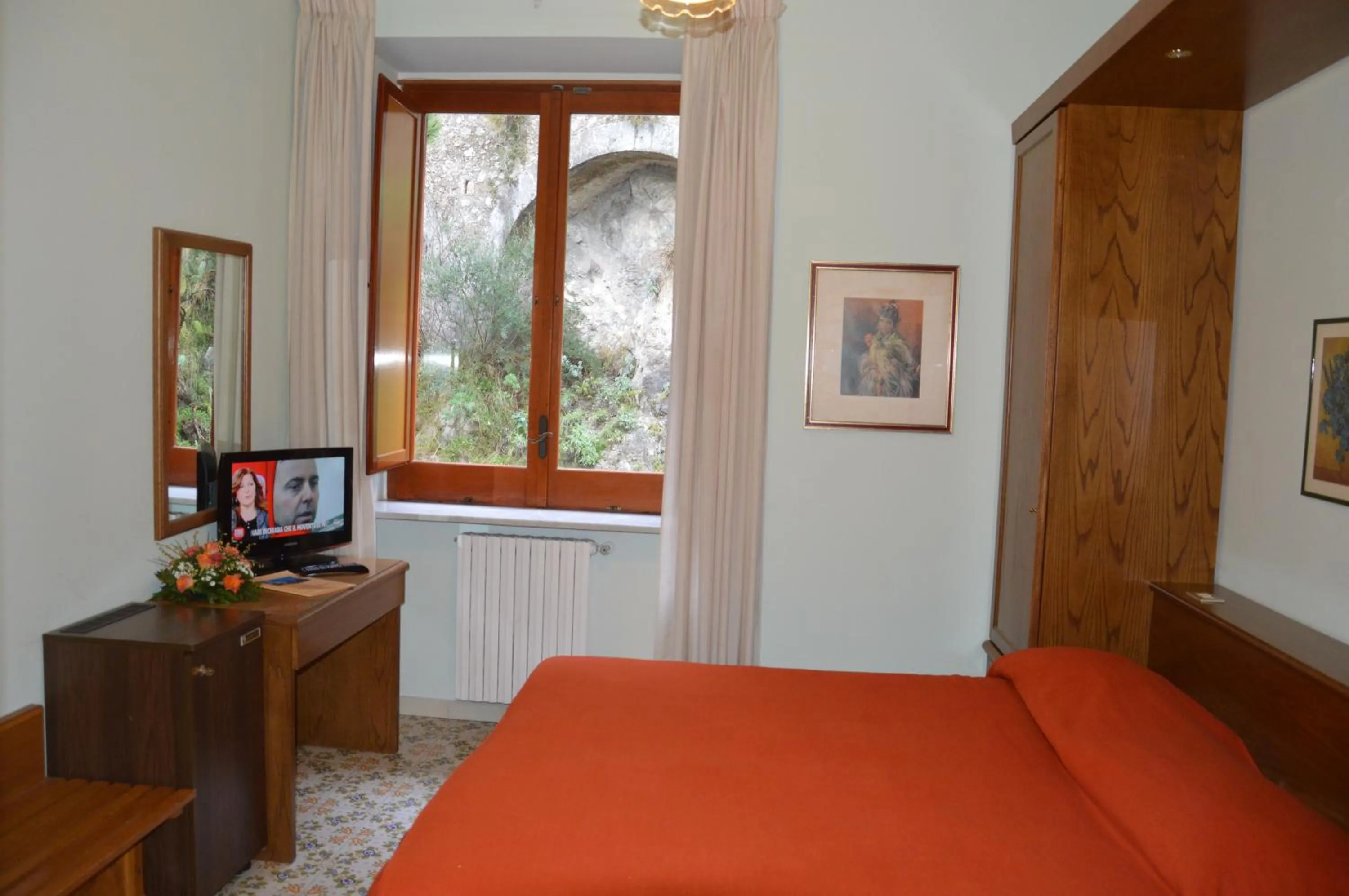 Photo of the whole room, Bed in Hotel La Bussola