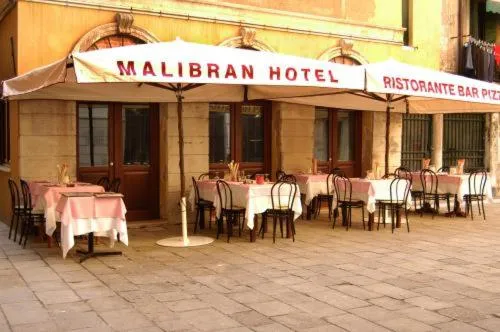 Restaurant/places to eat in Hotel Malibran