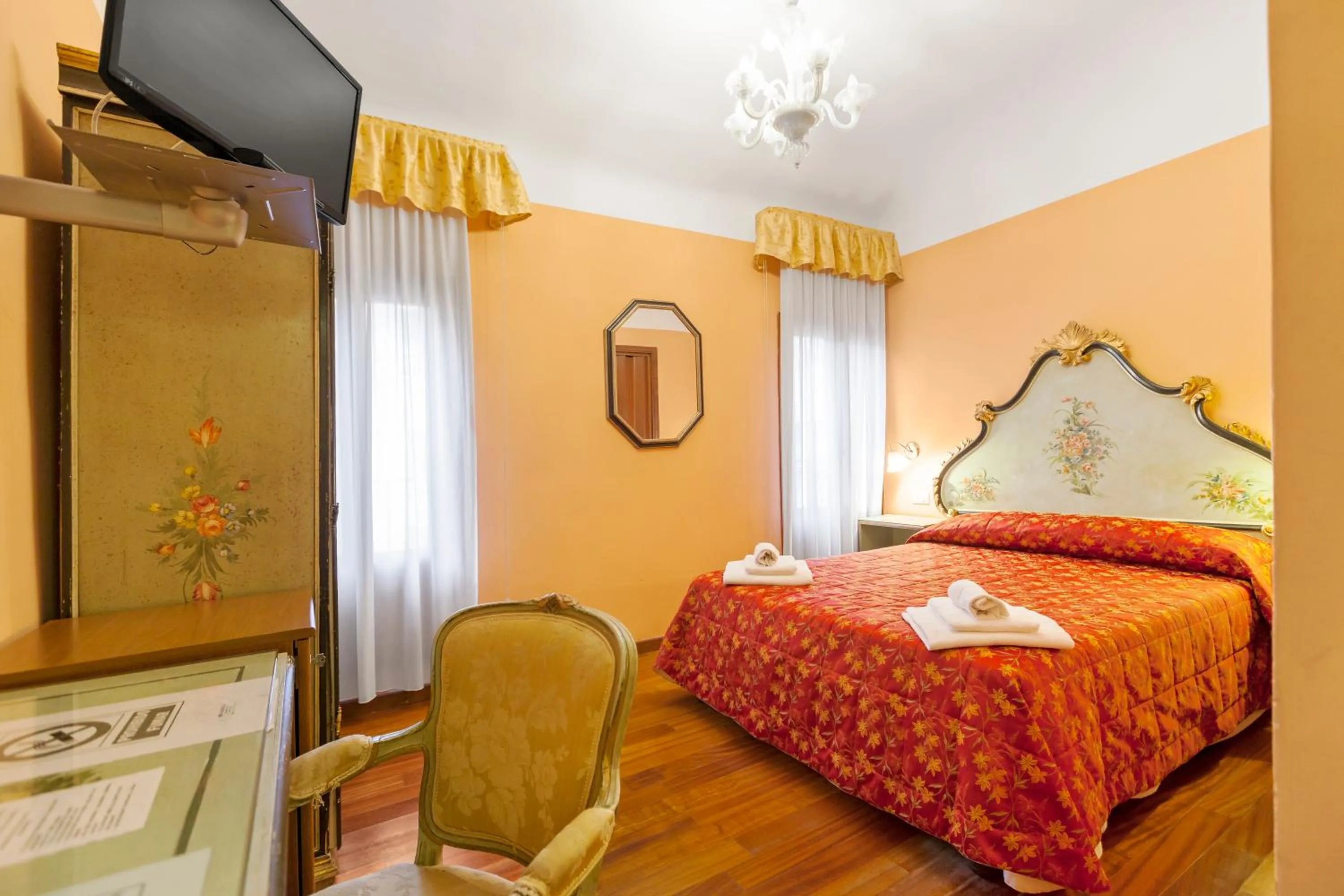 Bedroom, Bed in Hotel Malibran