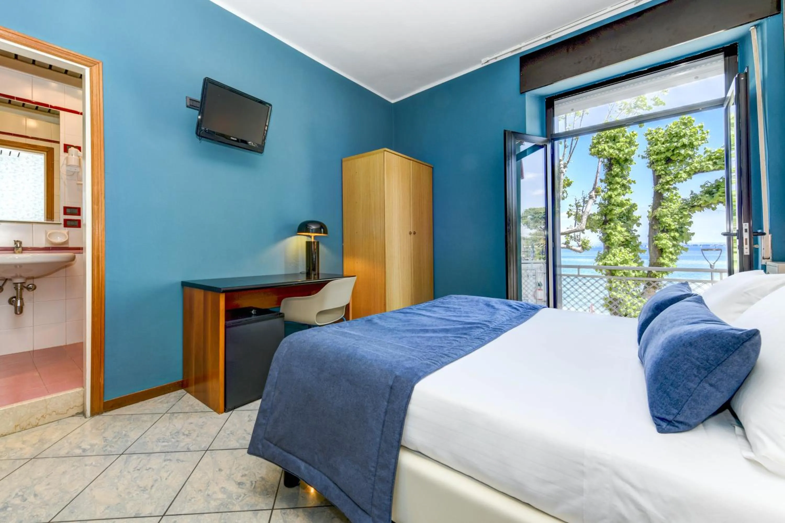 Photo of the whole room, Bed in Hotel Aurora