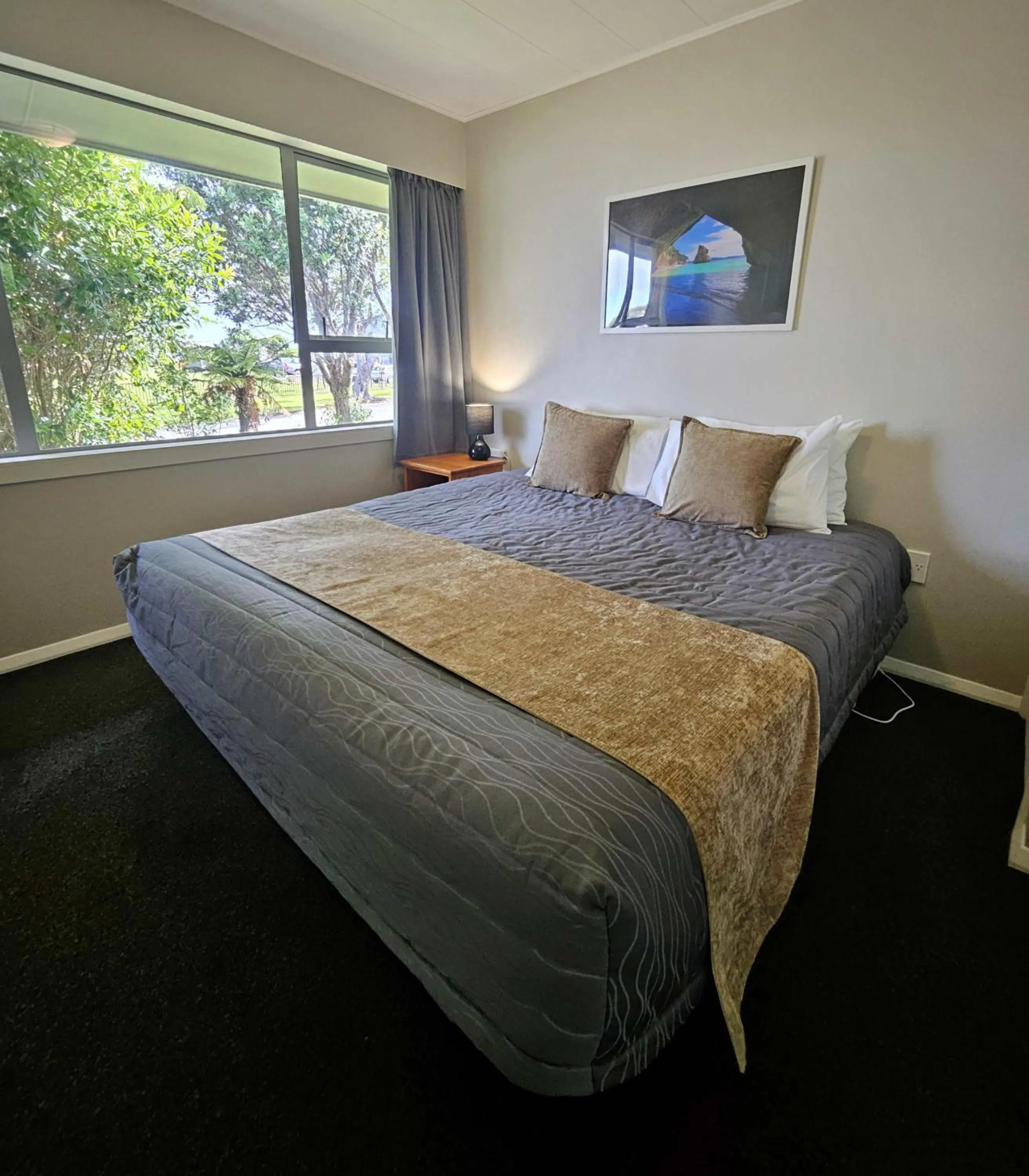 Bedroom, Bed in Scenicland Motels